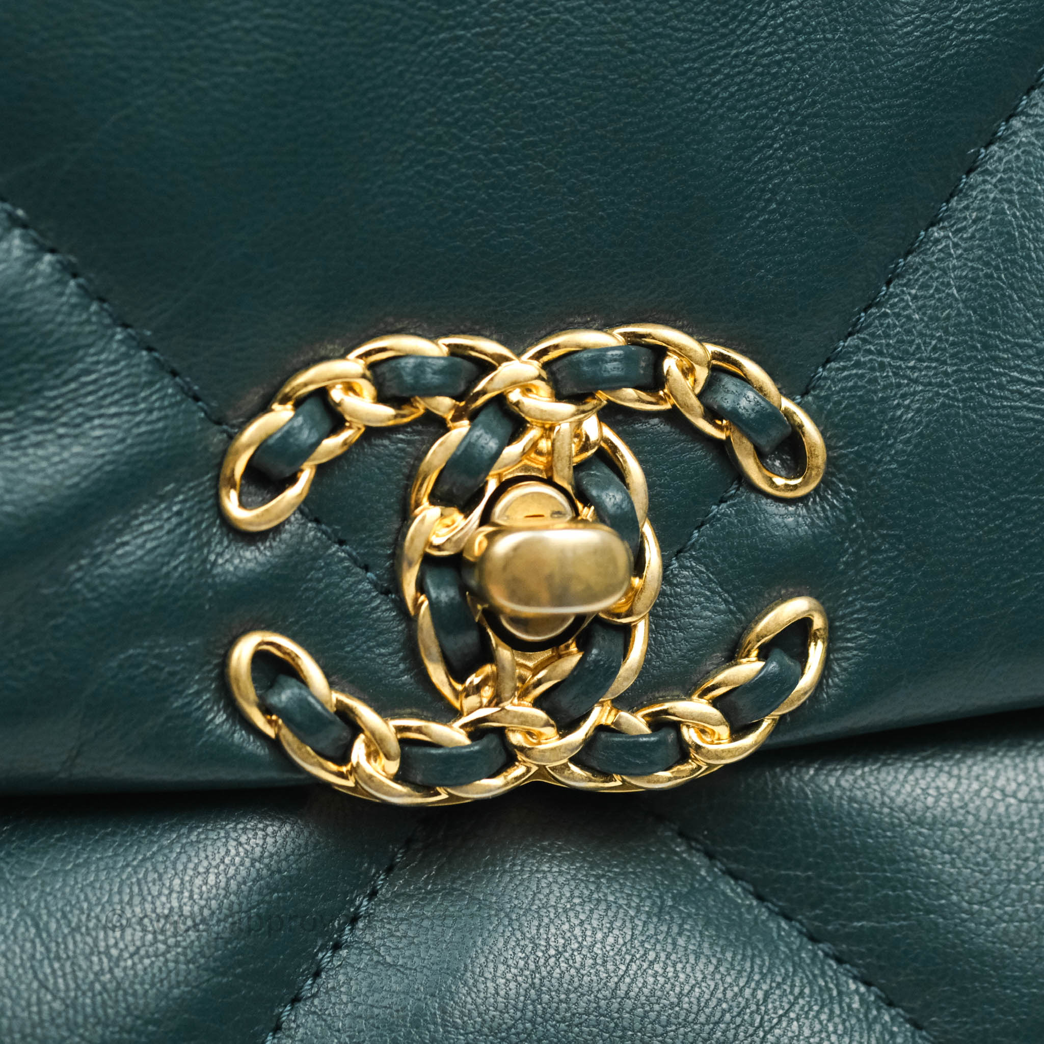 Chanel 19 Small Handbag in Green with Mixed Hardware - Luxury Shoulder Bag for Women, Perfect for Date Night & Evening Events