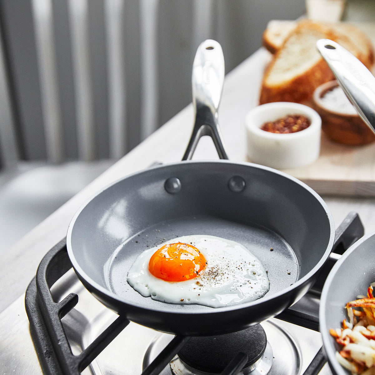 Valencia Pro Ceramic Nonstick 8-Inch Frying Pan - Healthy Cooking Skillet for Eggs, Pancakes & Sauteing - PFOA-Free & Dishwasher Safe - Perfect for Home Kitchen & Restaurant Use