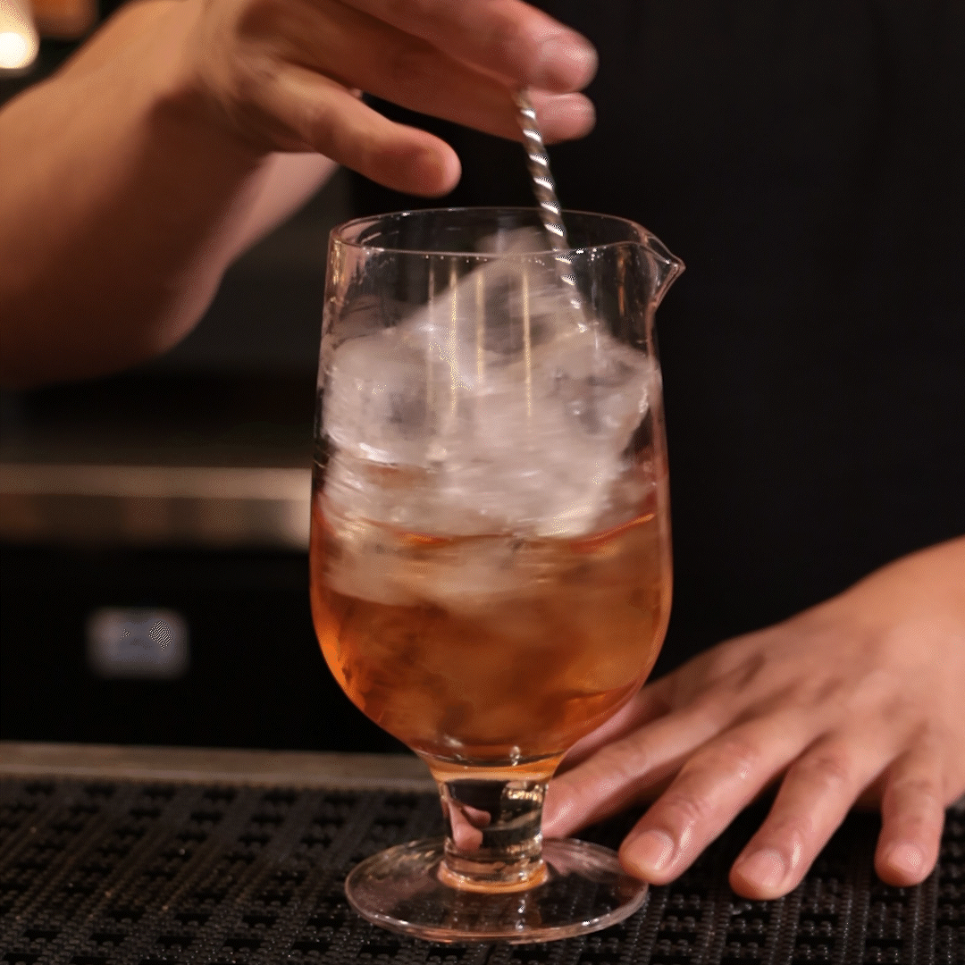 Extra Large Stemmed Mixing Glass - 750ml (25oz) - Perfect for Cocktails, Mocktails, and Kitchen Mixing | Bar & Home Use