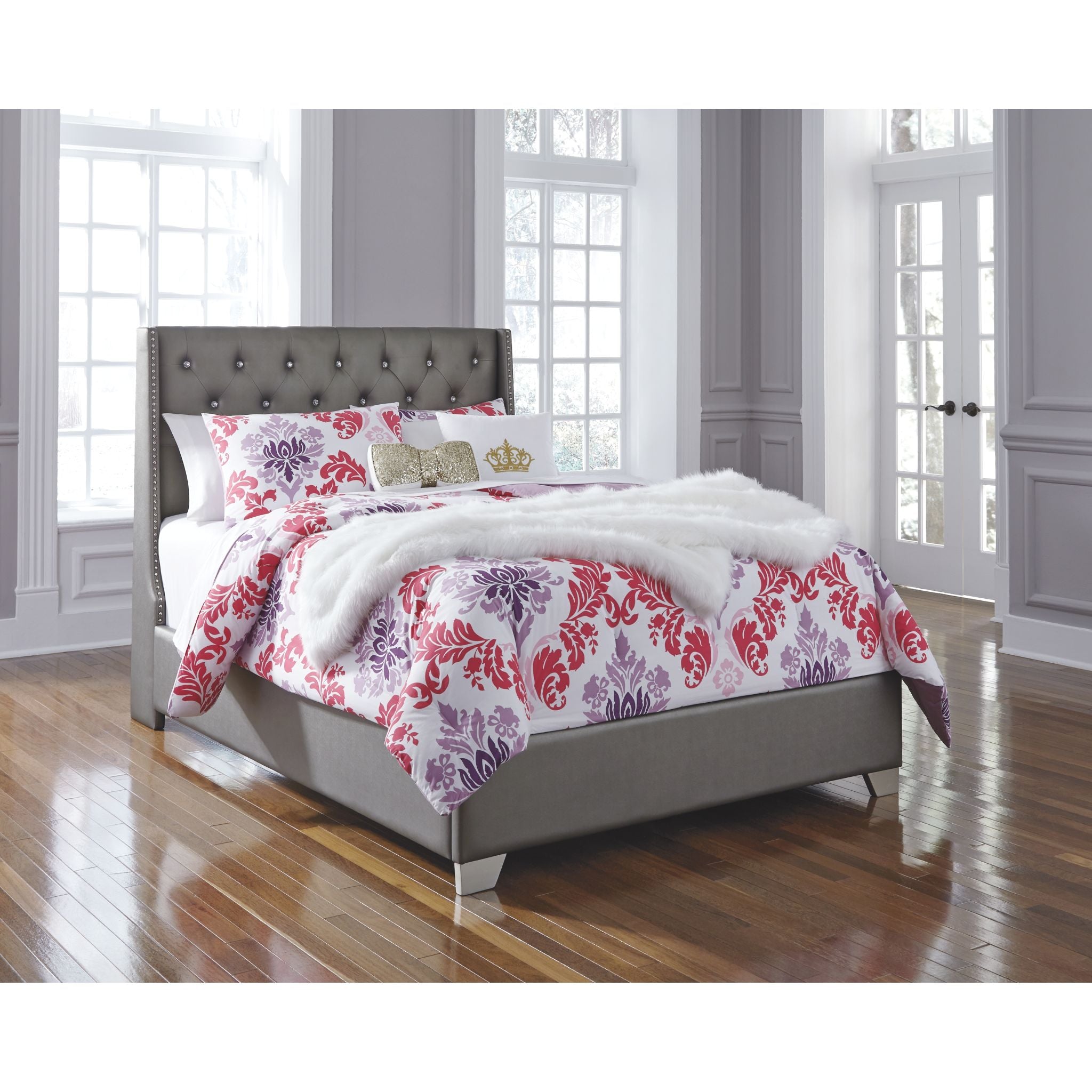 Ashley Coralayne 3-Piece Queen Bedroom Set - Modern Bed Frame with Nightstands - Perfect for Master Bedroom, Guest Room & Apartment Decor