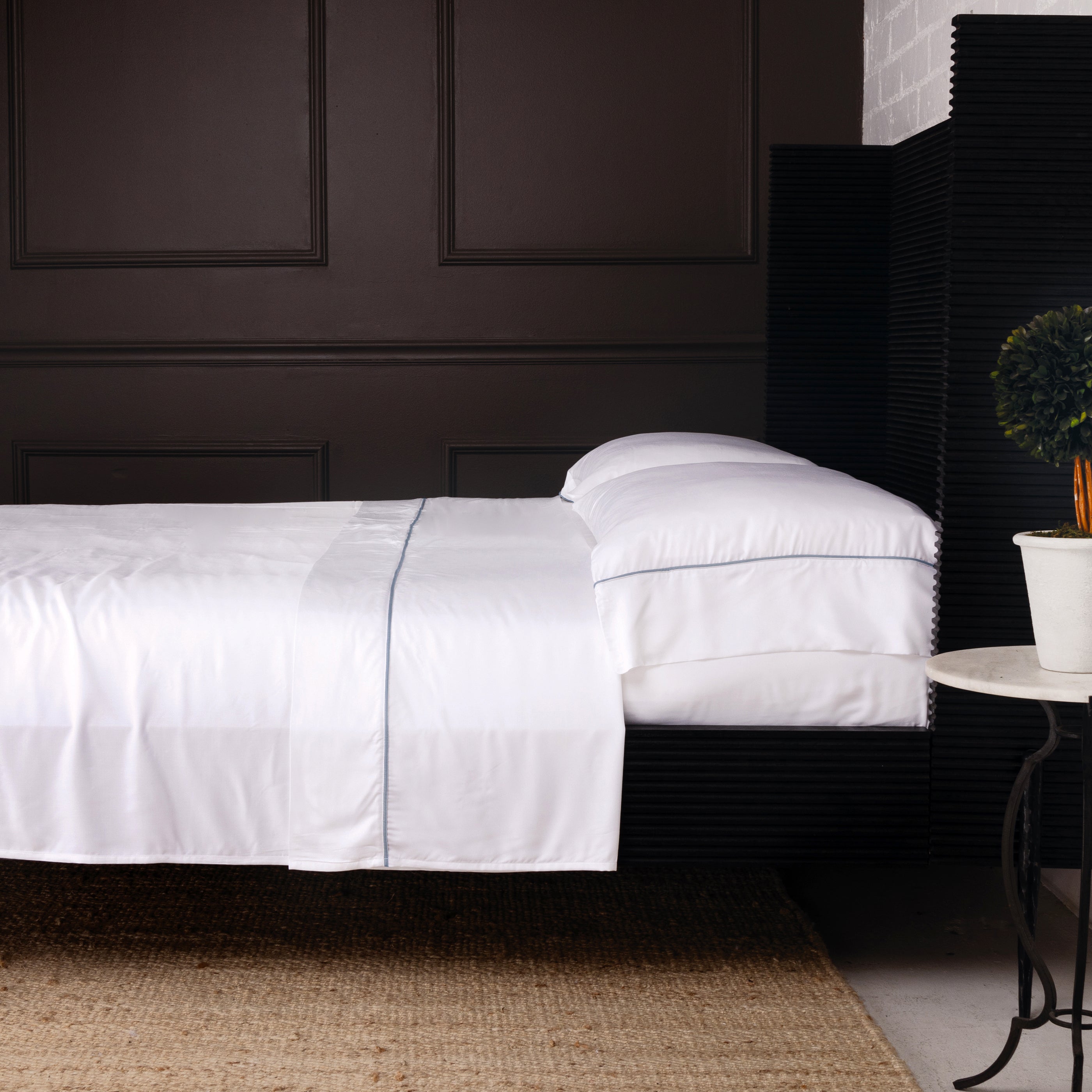Premium Sheena Bamboo Sateen Sheet Set - Soft & Breathable Bedding for All Seasons - Perfect for Master Bedroom, Guest Room & Vacation Homes