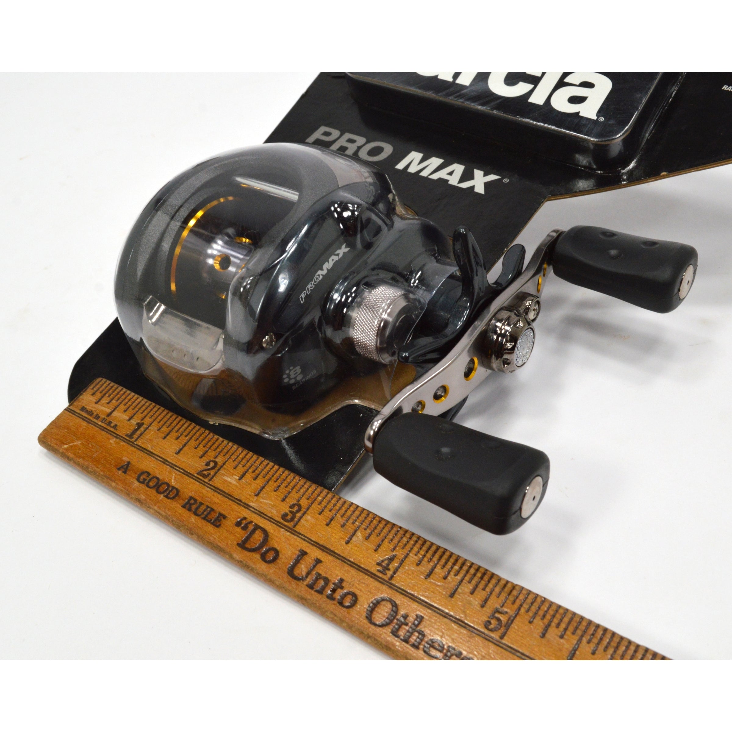 ABU GARCIA Pro Max PMAX2 Baitcasting Fishing Reel - 7.1:1 Gear Ratio, 8 Ball Bearings, Right/Left Hand Retrieve | Perfect for Bass Fishing, Saltwater & Freshwater Angling