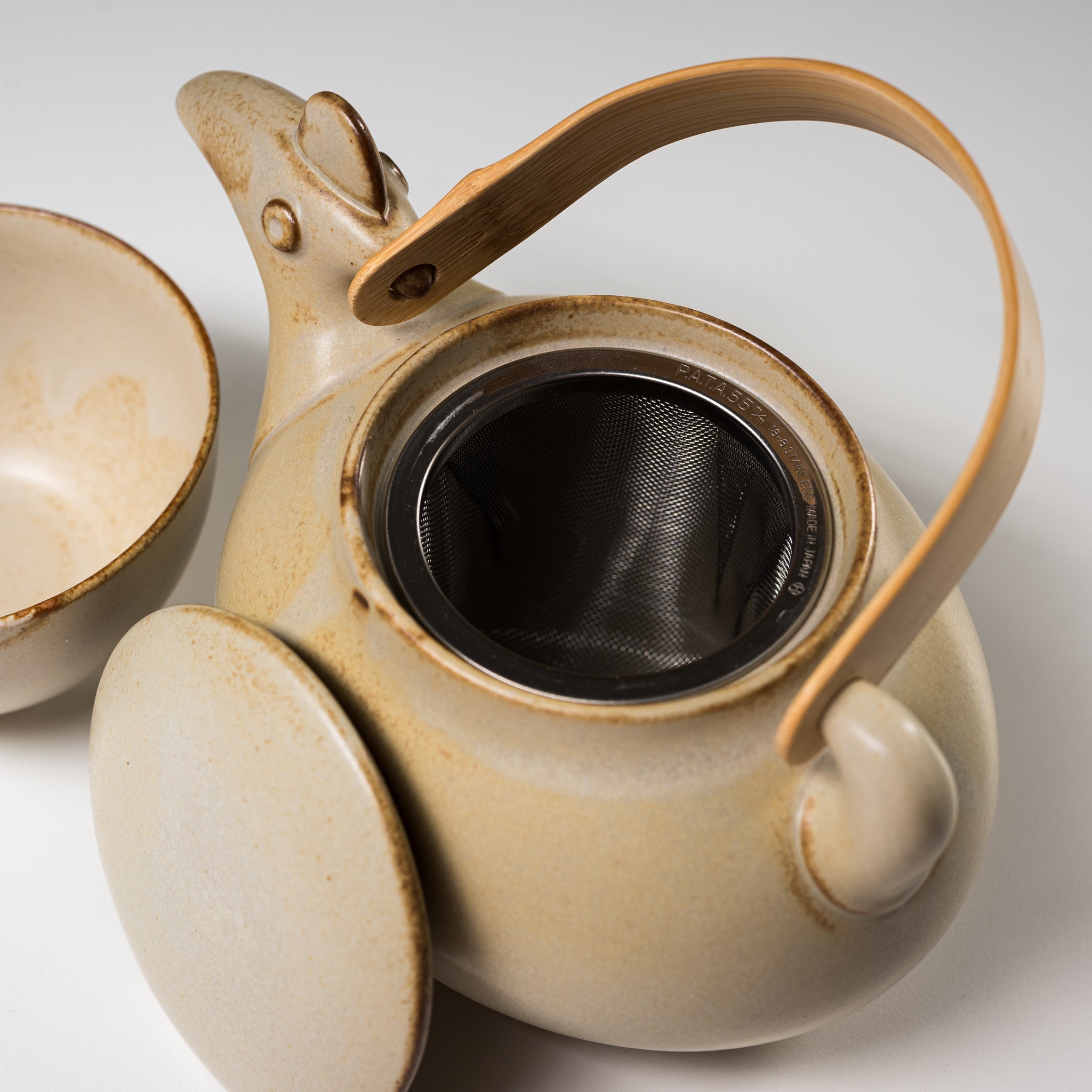 Tori Bird Teapot Set with 2 Cups - Japanese Style Ceramic Tea Set for Home & Office Use - Perfect for Afternoon Tea, Gifts, and Relaxation