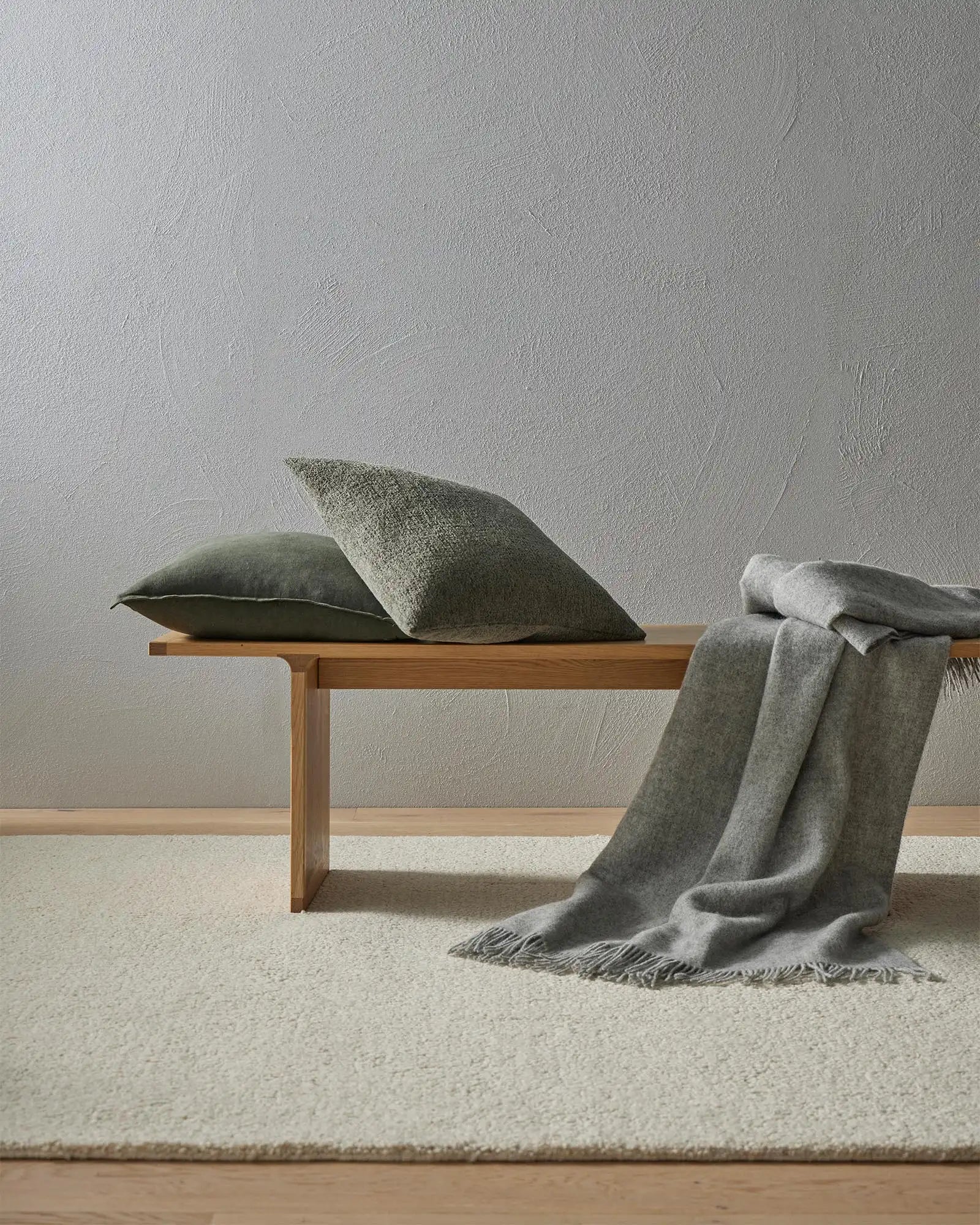 Laurent Cushion Moss - Premium Decorative Moss for Home & Office Decor, Terrariums, Fairy Gardens, and Floral Arrangements