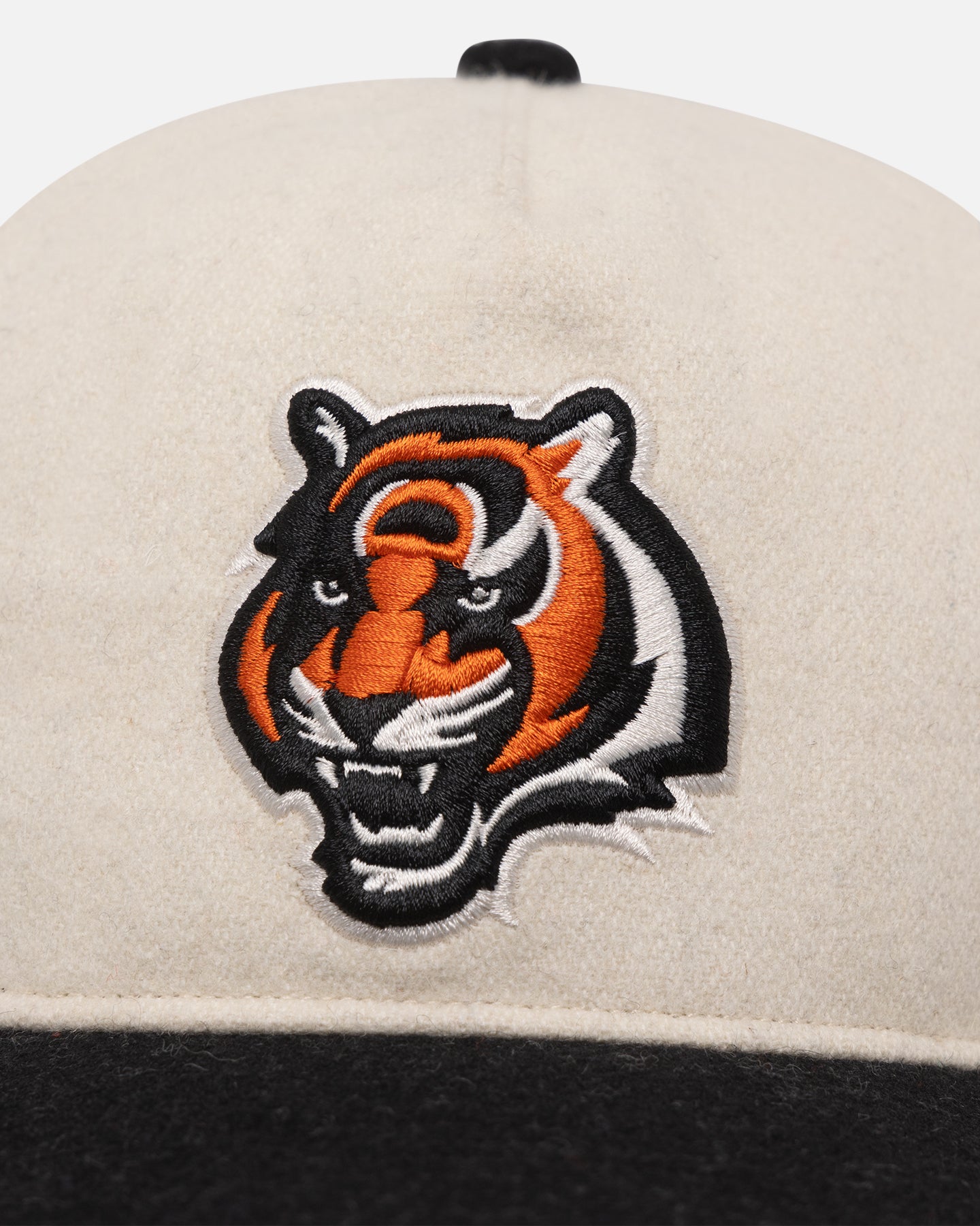 47 Brand Cincinnati Bengals Legacy Wooly Sure Shot Snapback Hat - Natural/Black - Official NFL Team Logo Cap for Men & Women - Perfect for Game Day, Sports Events & Casual Wear