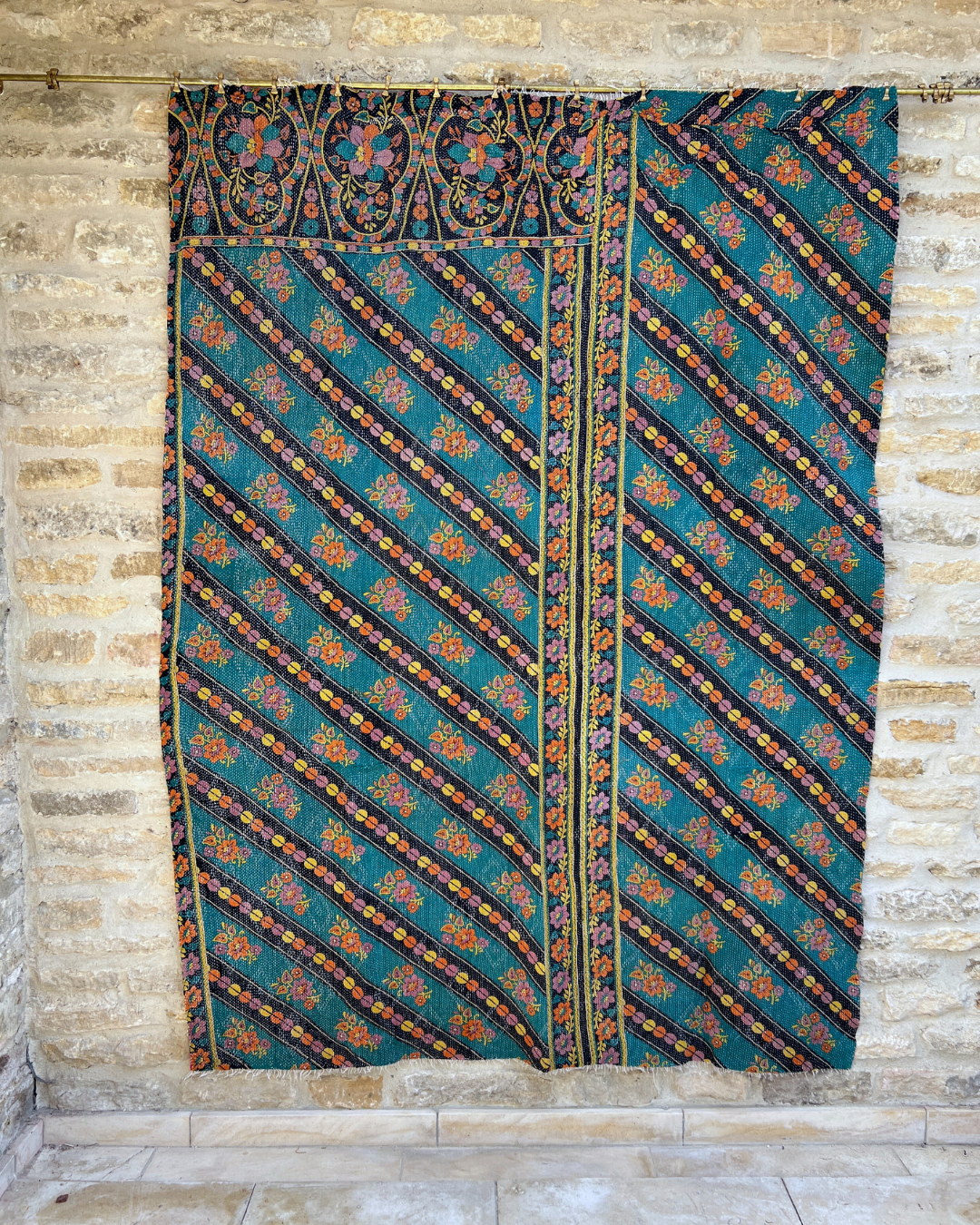 Handmade Midweight Kantha Quilt No. 799 - Traditional Indian Cotton Bedspread, Lightweight Blanket & Decorative Throw - Perfect for Bedroom, Sofa & Cozy Home Decor