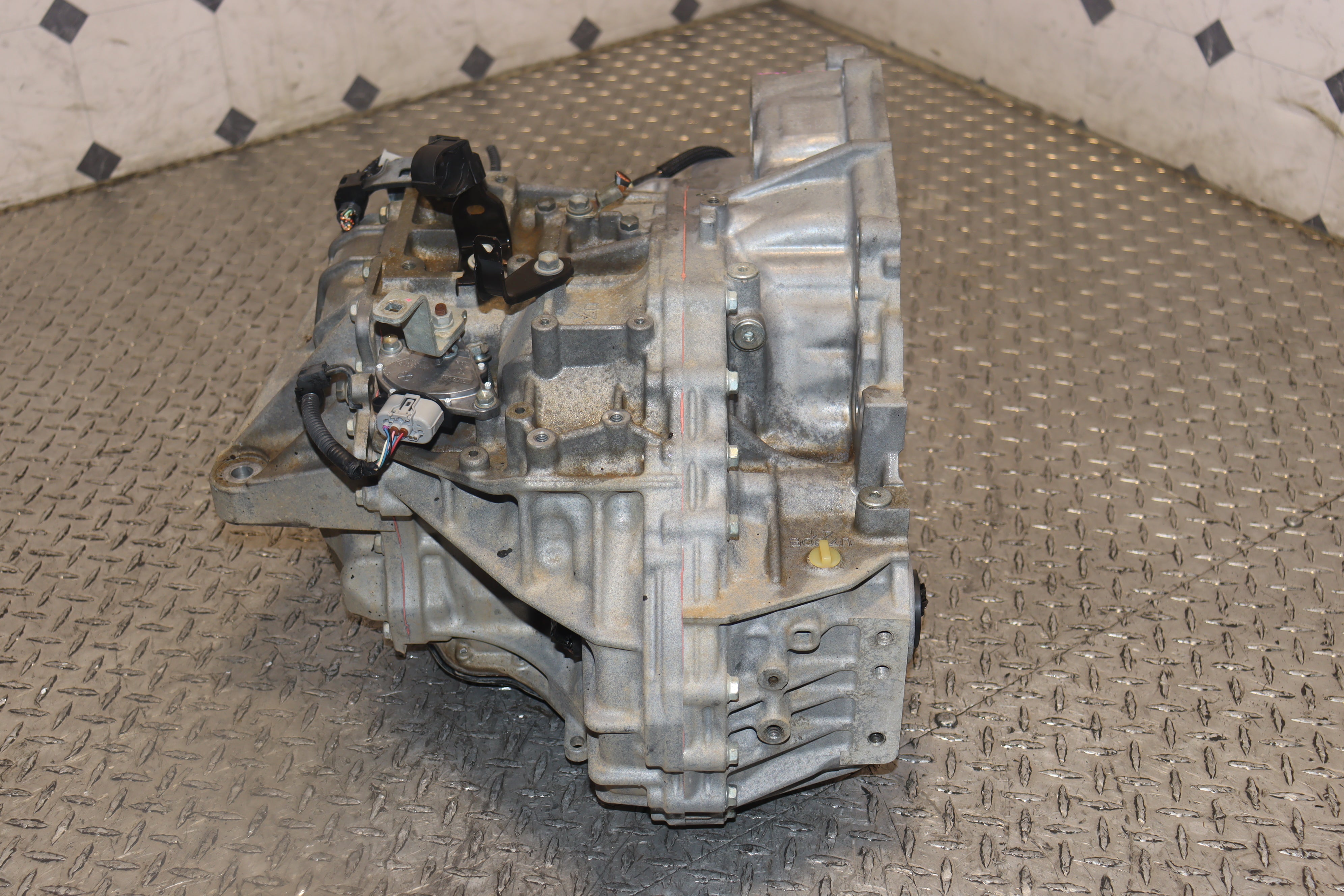 JDM 2AR-FE Auto Transmission for 2013-2018 Toyota RAV4 FWD 2.5L Engine - Perfect Replacement for Smooth Gear Shifting & Reliable Performance
