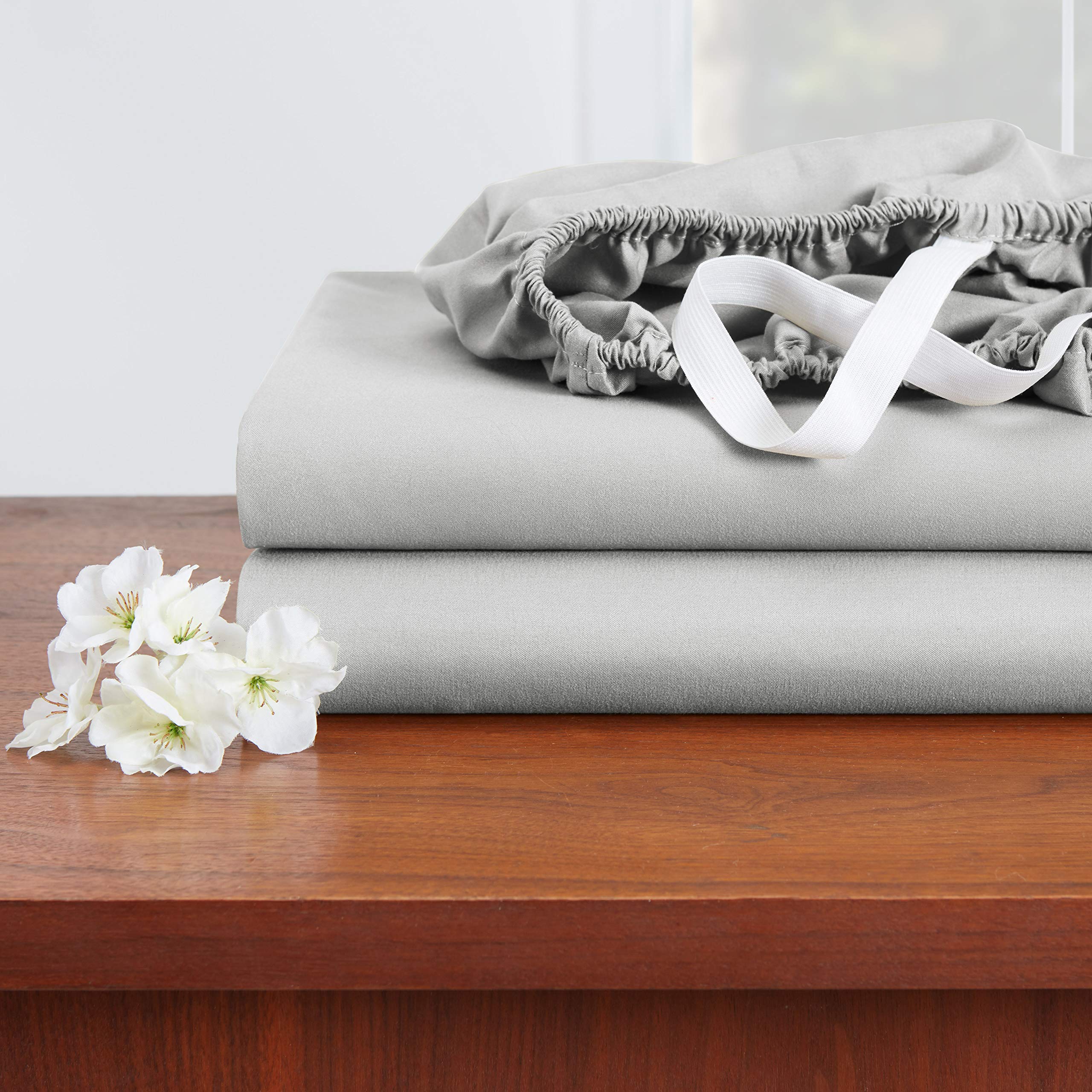 Empyrean Full Size Sheet Set - 4 PC Ultra Soft Double Brushed Microfiber Bed Sheets in Hotel Luxury Silver Light Gray - Deep Pocket with 4 Corner Elastic Straps - Perfect for Guest Rooms, Dorms & Cozy Bedroom Upgrades