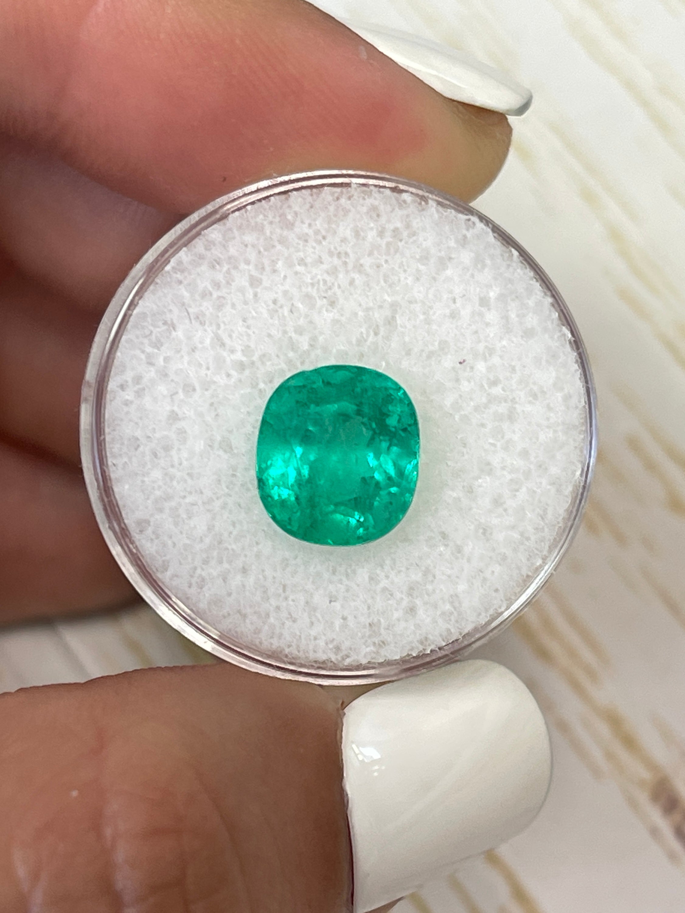 3.98 Carat 10x9mm Medium Green Natural Loose Colombian Emerald Cushion Cut Gemstone for Jewelry Making, Engagement Rings & Luxury Gifts