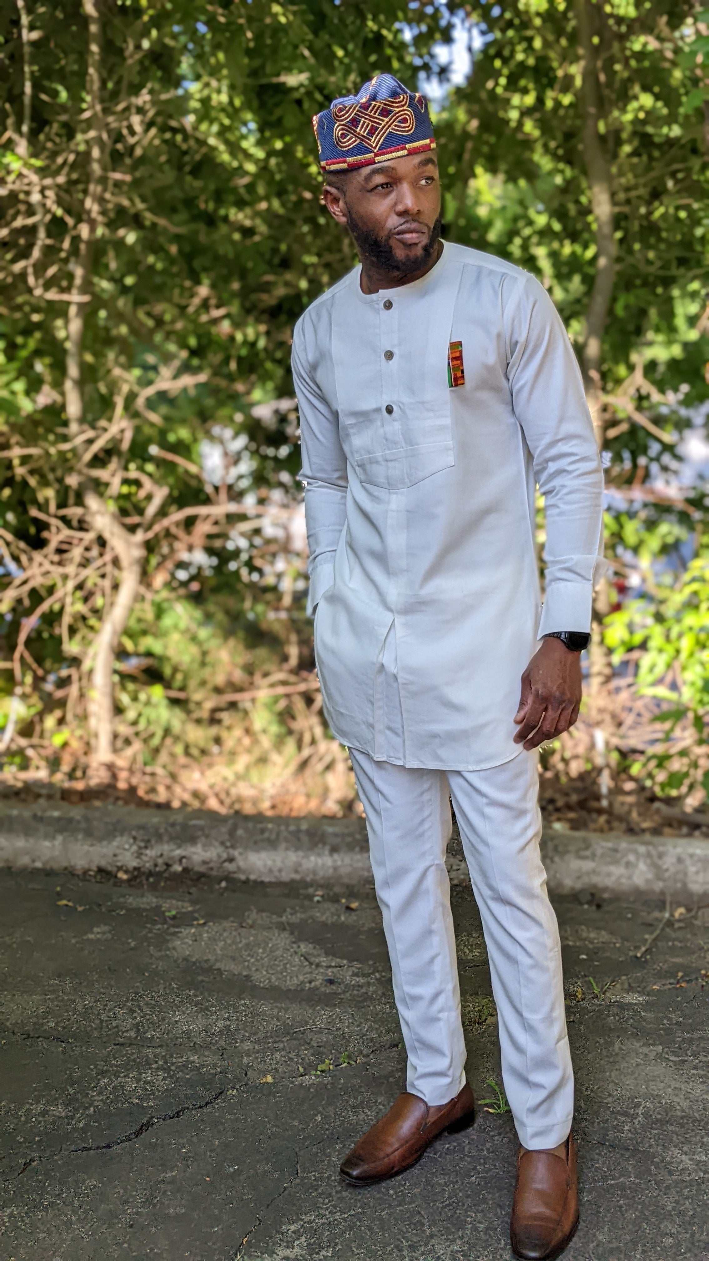 African Senator Dashiki Suit for Men - Ivory Kaftan Top & Pants Set | Traditional Nigerian Wedding Attire | Perfect for Cultural Events, Parties & Special Occasions