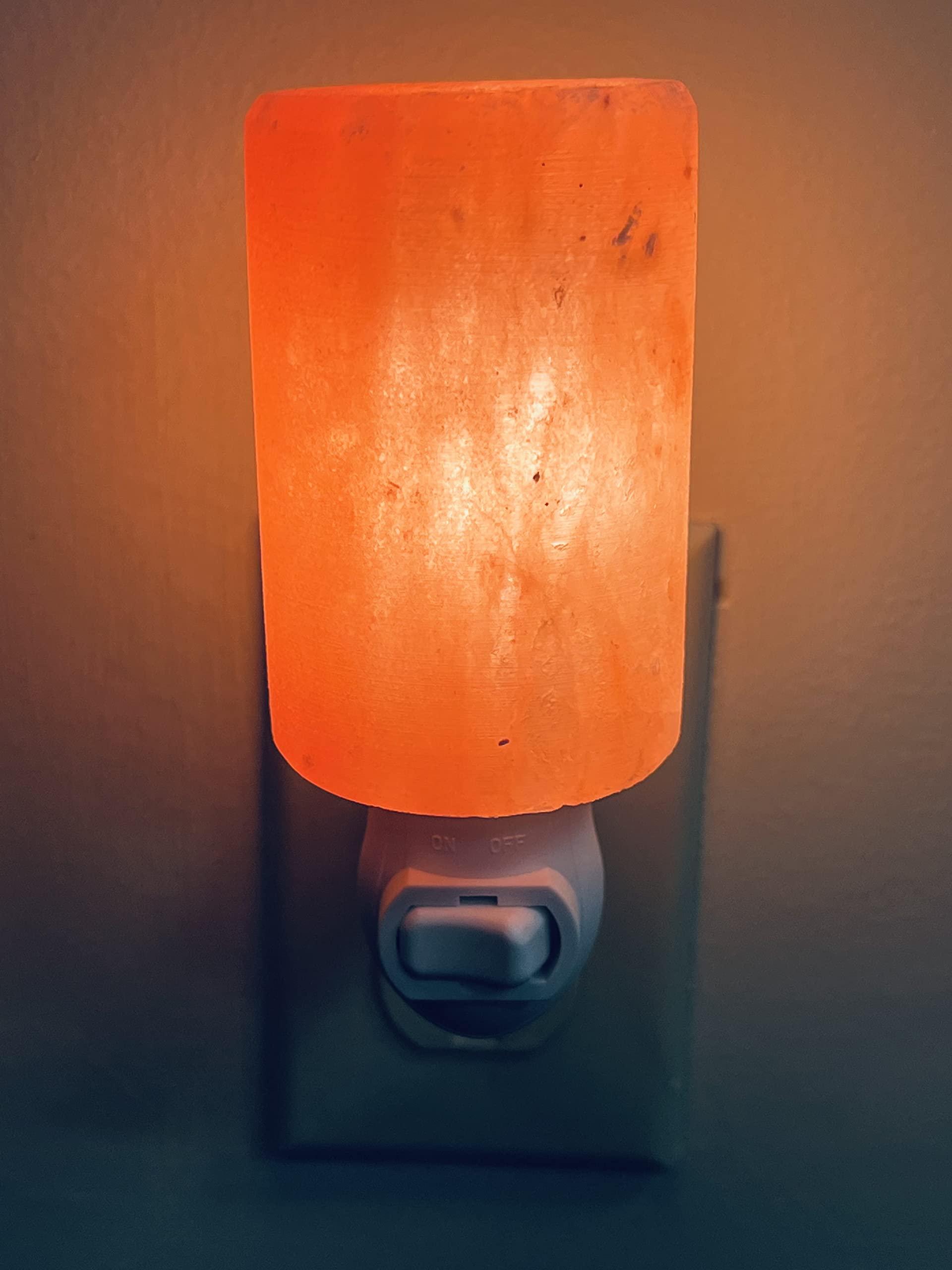 ApexGlobal Himalayan Salt Night Light - Hand Carved Crystal Plug-in Lamp for Bedroom, Living Room, Bathroom & Hallway (5 Inches, 1 lb) - Natural Air Purifier & Relaxing Ambient Light for Yoga, Meditation & Stress Relief - Unique Gift Idea