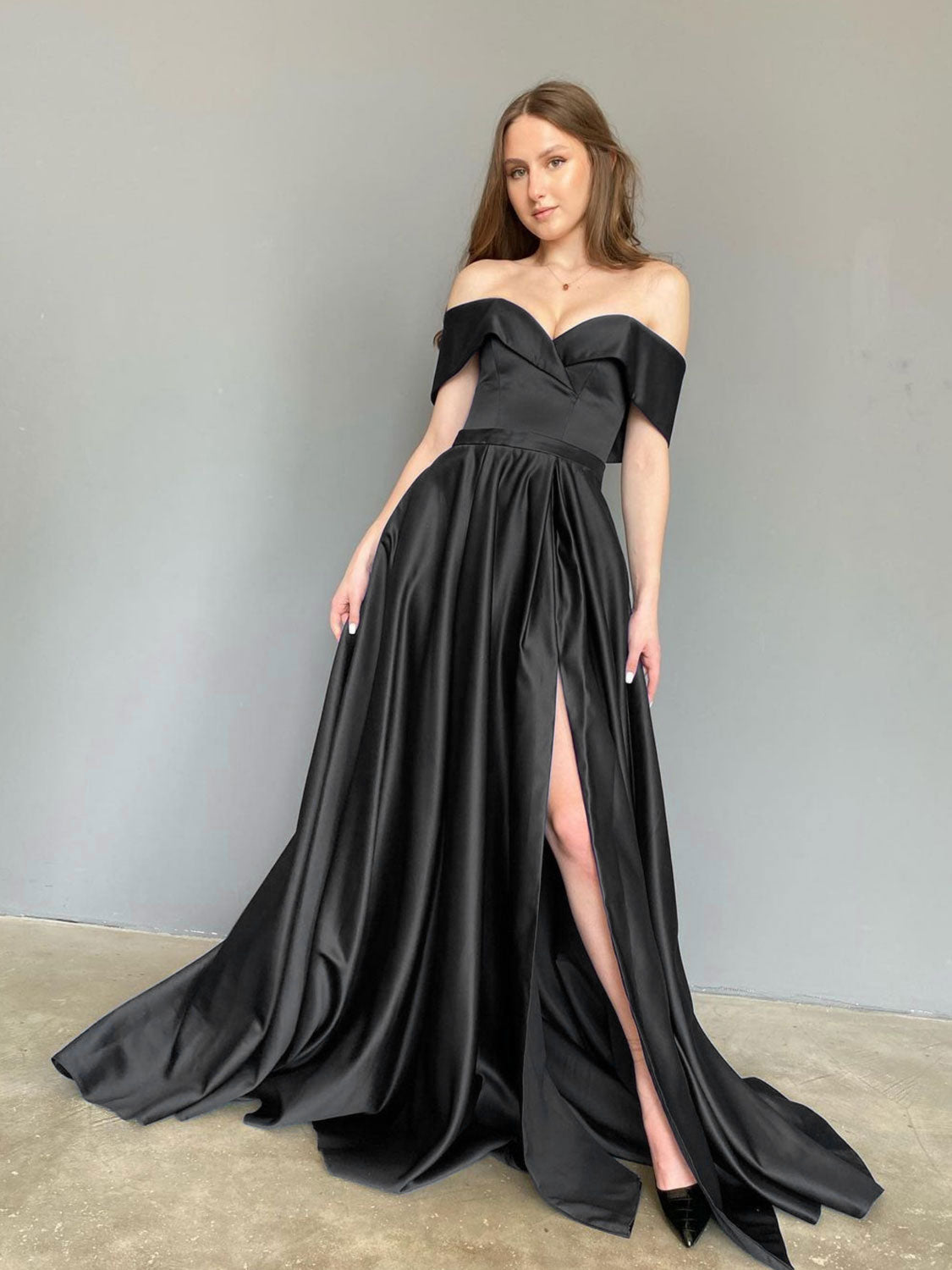 Elegant Blue Sweetheart Off-Shoulder Satin Prom Dress | Formal Graduation Party Gown | Perfect for Homecoming, Quinceañera & Evening Events