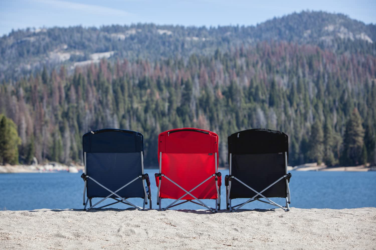 PICNIC TIME NCAA Tranquility Beach Chair with Carry Bag - Portable Low Profile Beach Chair for Adults - Lightweight Folding Lawn Chair for Outdoor Relaxation, Camping, Picnics, and Beach Trips