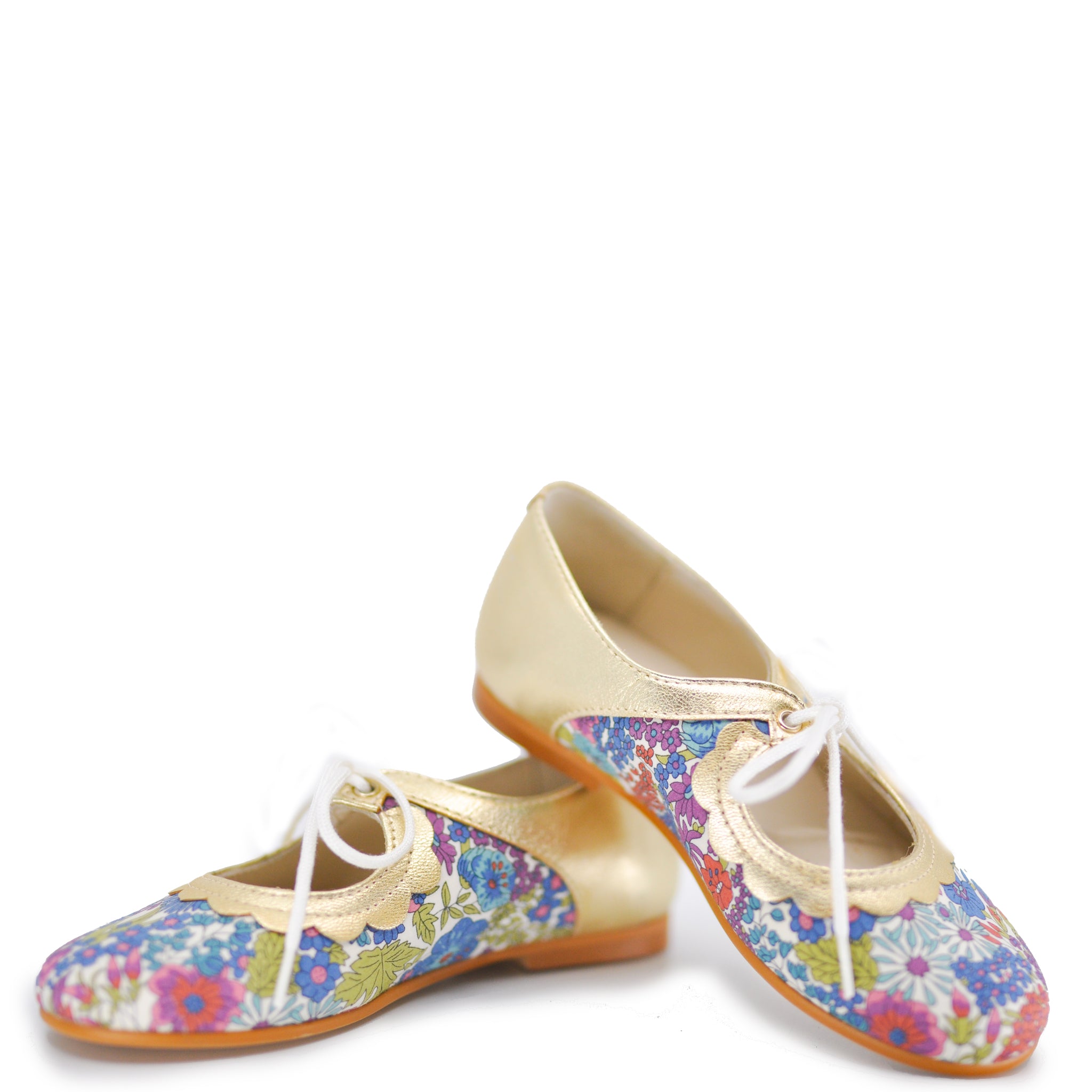 Sonatina Floral Scalloped Mary Jane Shoes - Elegant Women's Flats for Weddings, Parties & Vintage Style Outfits