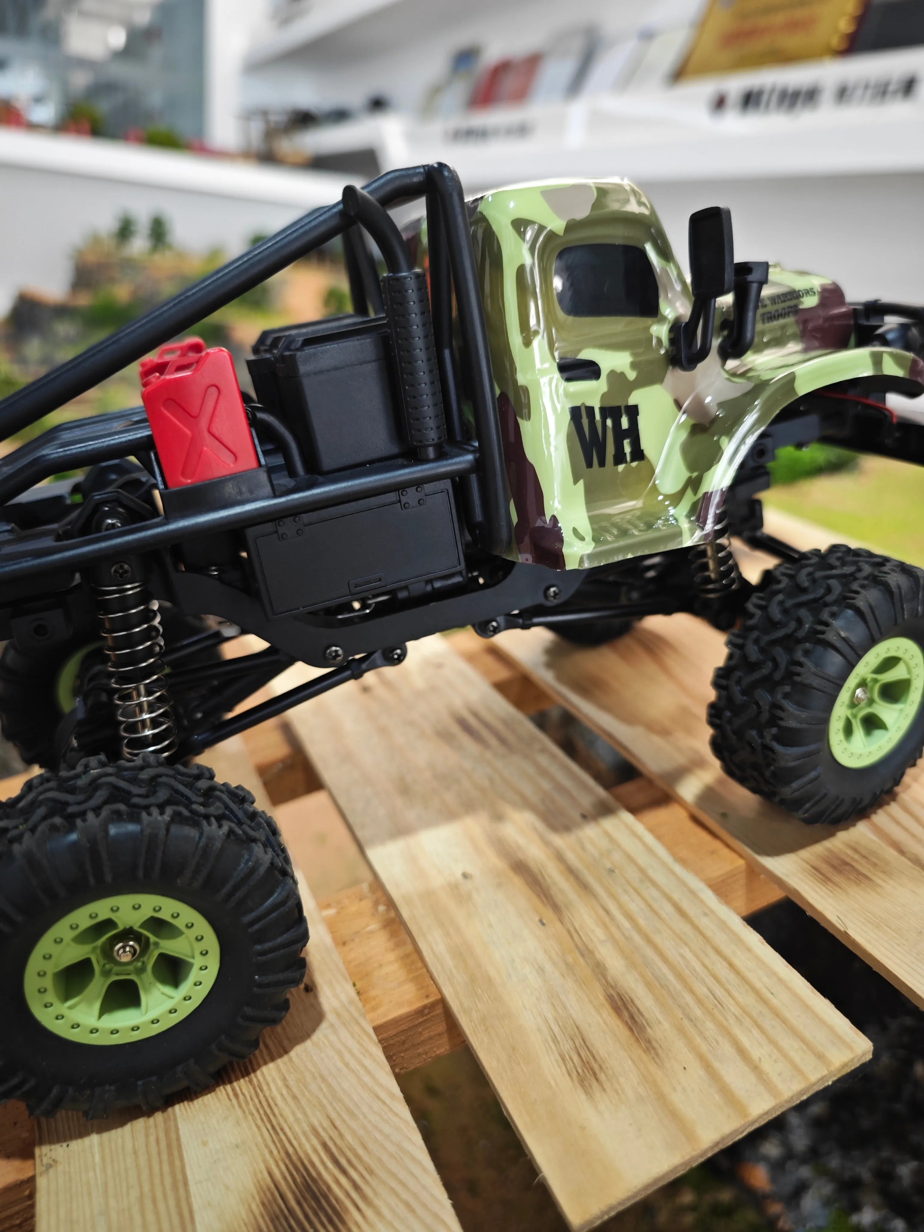 WLTOYS 184021 1/18 Scale 4WD RC Crawler Car with LED Lights, 2-Speed Transmission & Camo Shell - Off-Road Adventure Vehicle for Kids and Adults, Perfect for Rock Crawling, Trail Driving and Backyard Racing