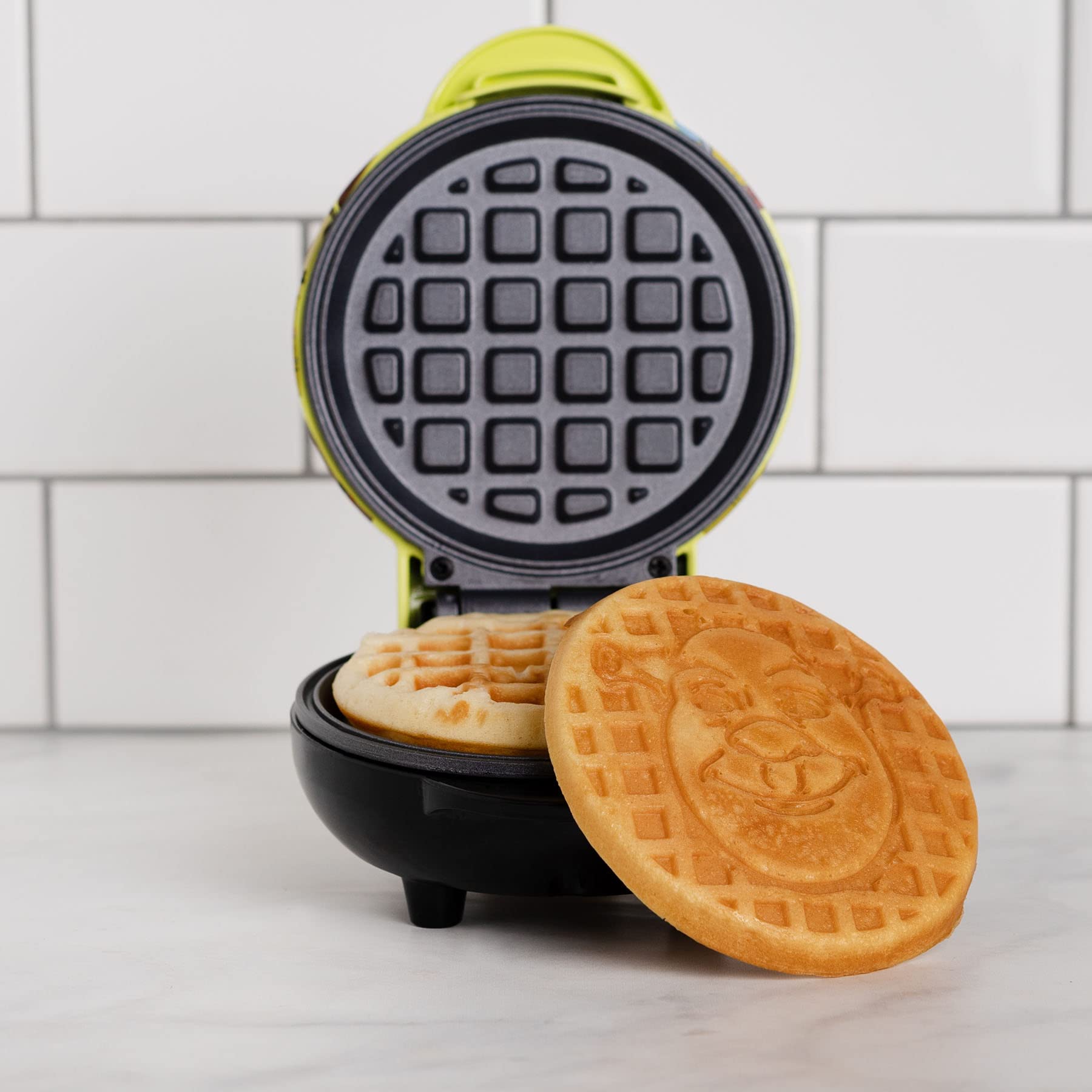 Uncanny Brands Shrek Mini Waffle Maker - Fun Cartoon Character Waffle Iron for Kids & Adults - Perfect for Breakfast, Parties & Gifts