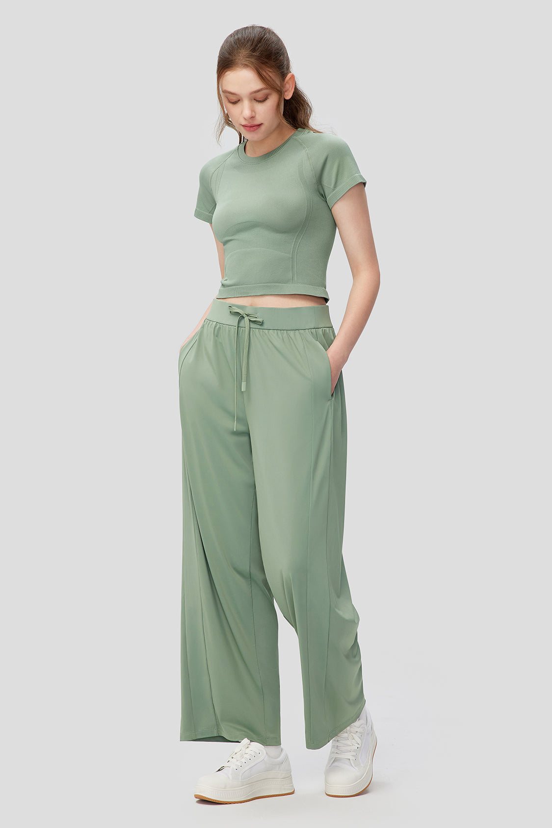 Slim Fit Short Sleeve T-Shirt for Women - Comfortable & Stylish Casual Top for Everyday Wear, Workouts, and Outings
