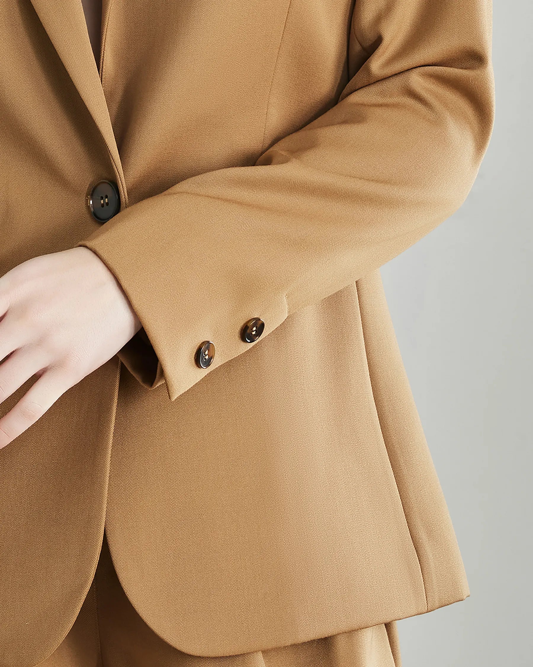 Women's Wool Peak Lapel Blazer - Elegant Business Jacket for Office, Formal Events & Professional Wear | Winter Work Attire & Special Occasion Outfit