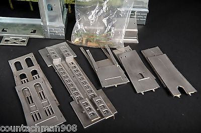 Lionel HellGate Bridge Train Set - Original Model with Extra Track Pieces for O Gauge Layouts - Perfect for Model Train Enthusiasts and Railroad Displays