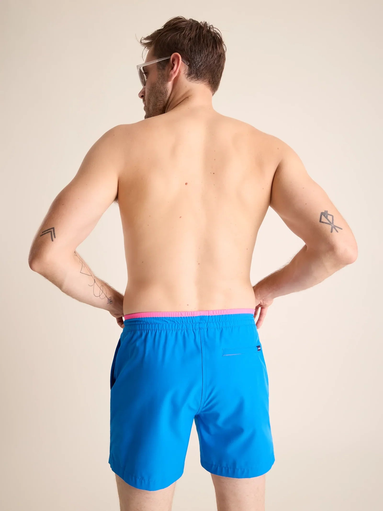 Chubbies 5.5 Inch The Prince of Prints Swim Trunks - Bright Blue Quick-Dry Swim Shorts for Men | Beach, Pool & Summer Vacation