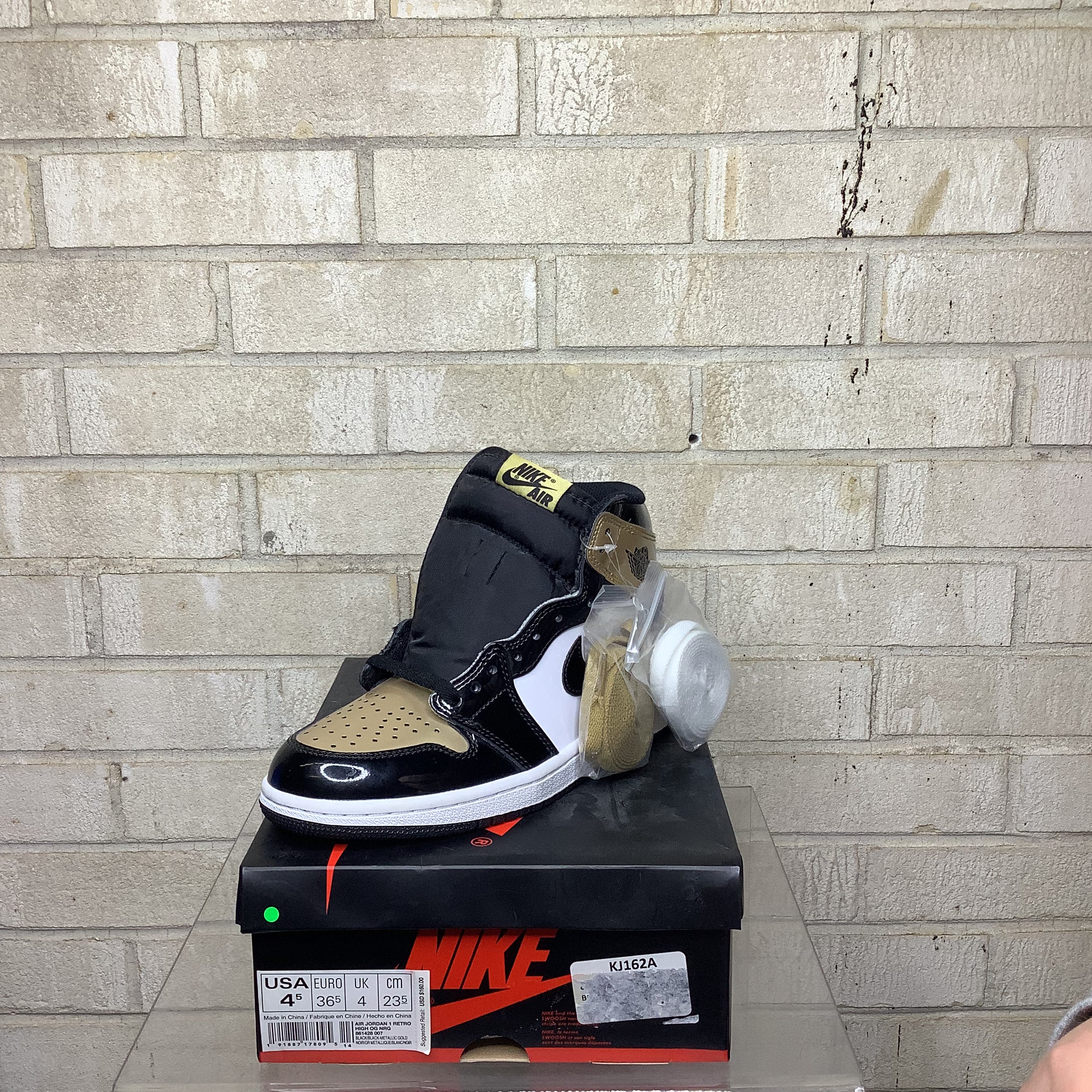 AIR JORDAN 1 Retro High OG 