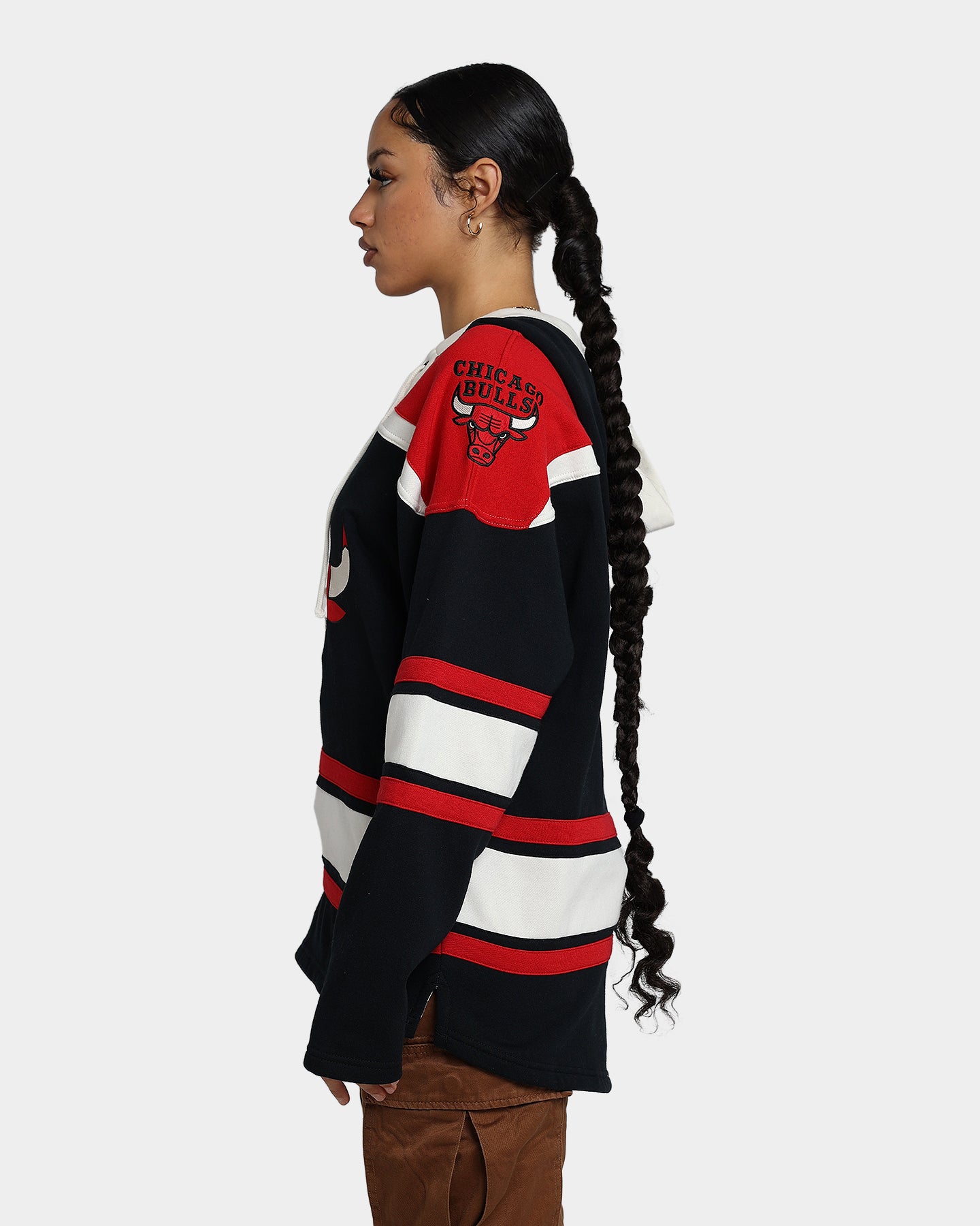47 Brand Chicago Bulls Superior Lacer Hoodie - Men's NBA Basketball Pullover Sweatshirt (Jet Black/Red) - Perfect for Game Day, Streetwear & Casual Outfits