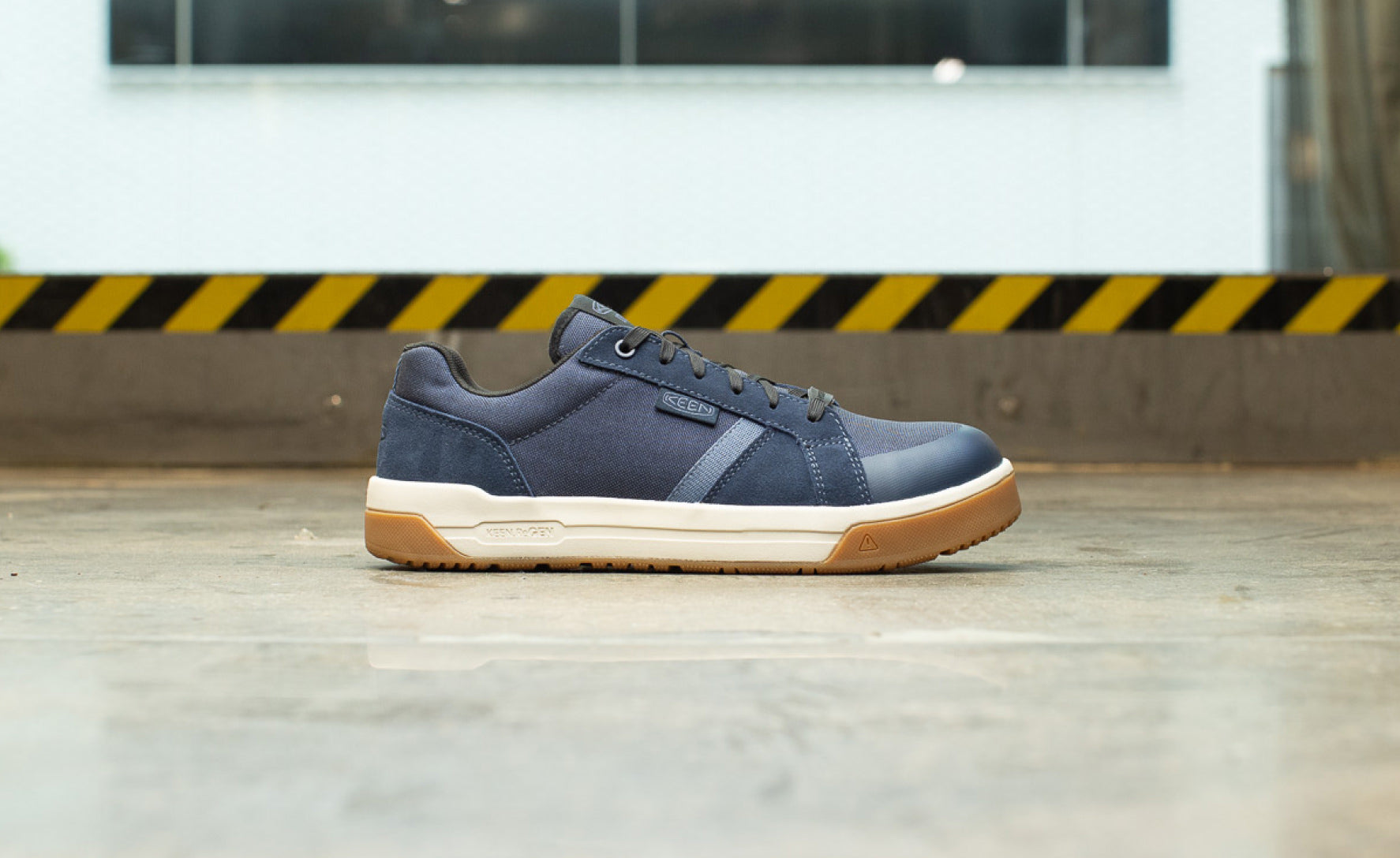 Kenton Men's Carbon Toe Work Shoes - Navy/Gum Color | Durable Safety Footwear for Construction, Warehouse & Industrial Work