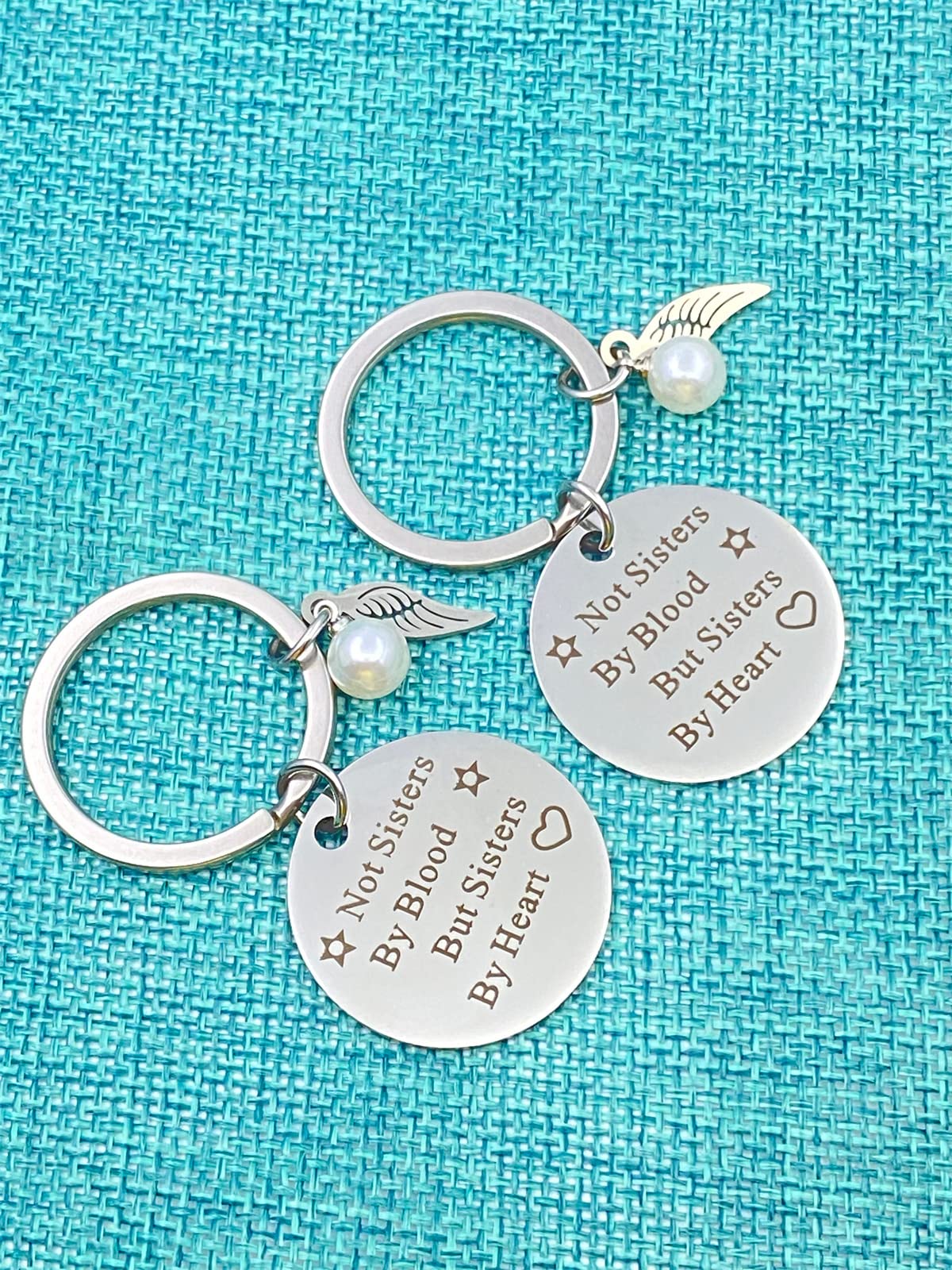2pcs Friends Keychain for Women - Sisters by Heart Friendship Gifts, BFF Keyrings for Teen Girls, Christmas Birthday Graduation Gifts for Best Friend Female, Perfect for Everyday Carry and Special Occasions
