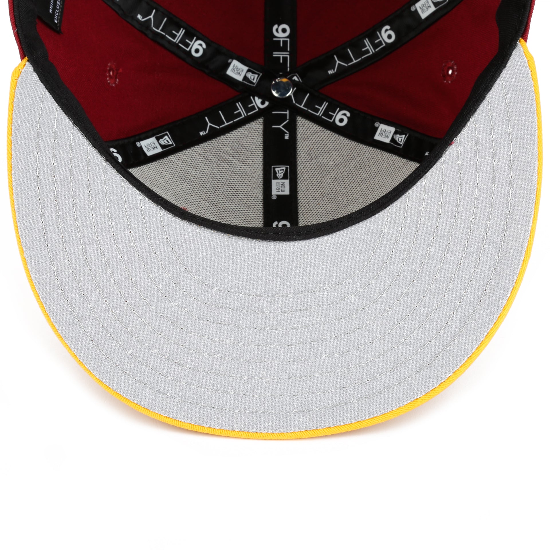 New Era 9Fifty Snapback Cap - Washington Redskins Team Logo Adjustable Baseball Hat for Men & Women - Perfect for Sports Fans, Game Day Outfits and Casual Streetwear