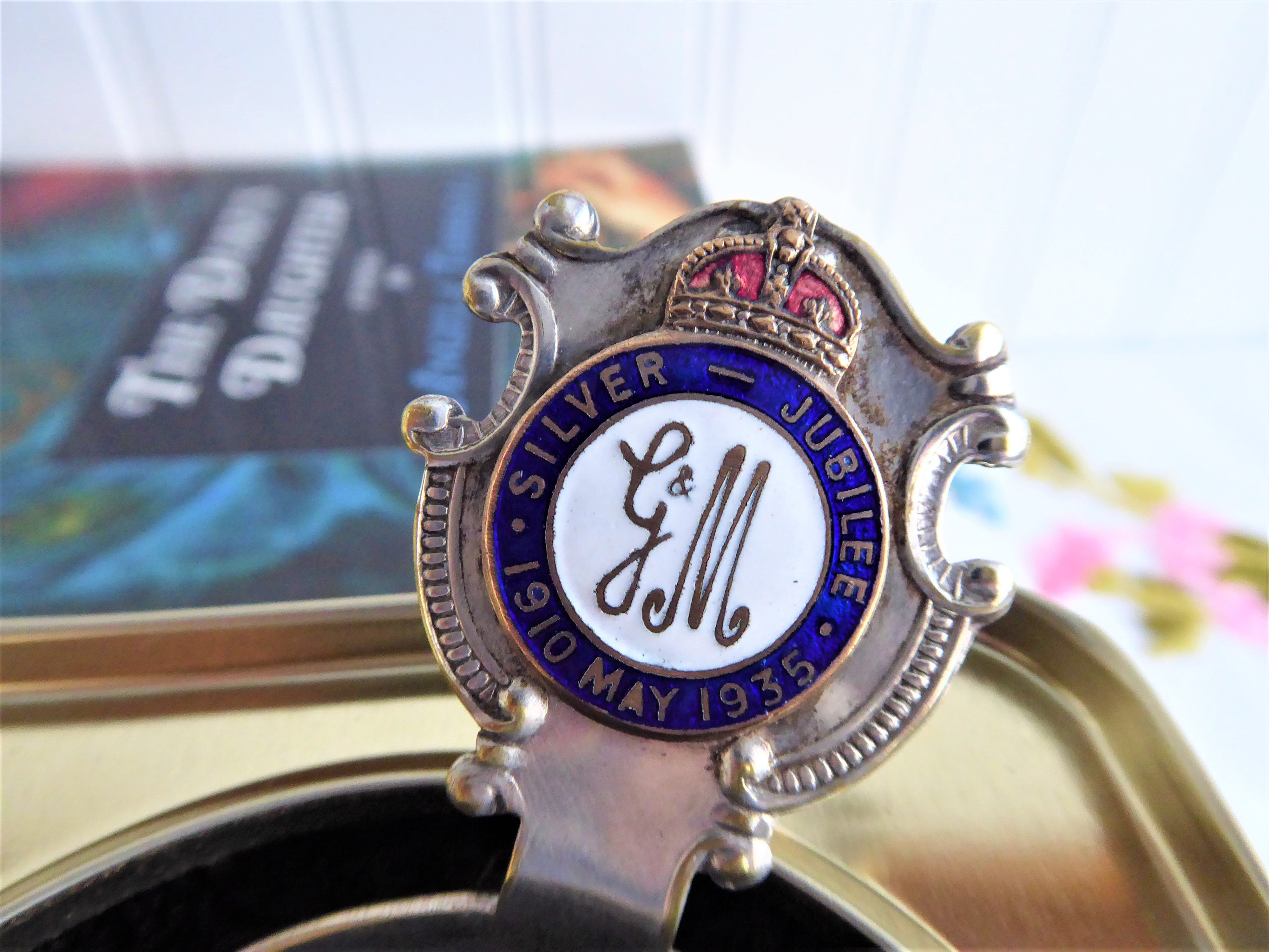 Antique EPNS Tea Caddy Spoon - King George V & Queen Mary Silver Jubilee Commemorative 1935 - Perfect for Tea Ceremonies, Vintage Collectibles & Royal Memorabilia Displays