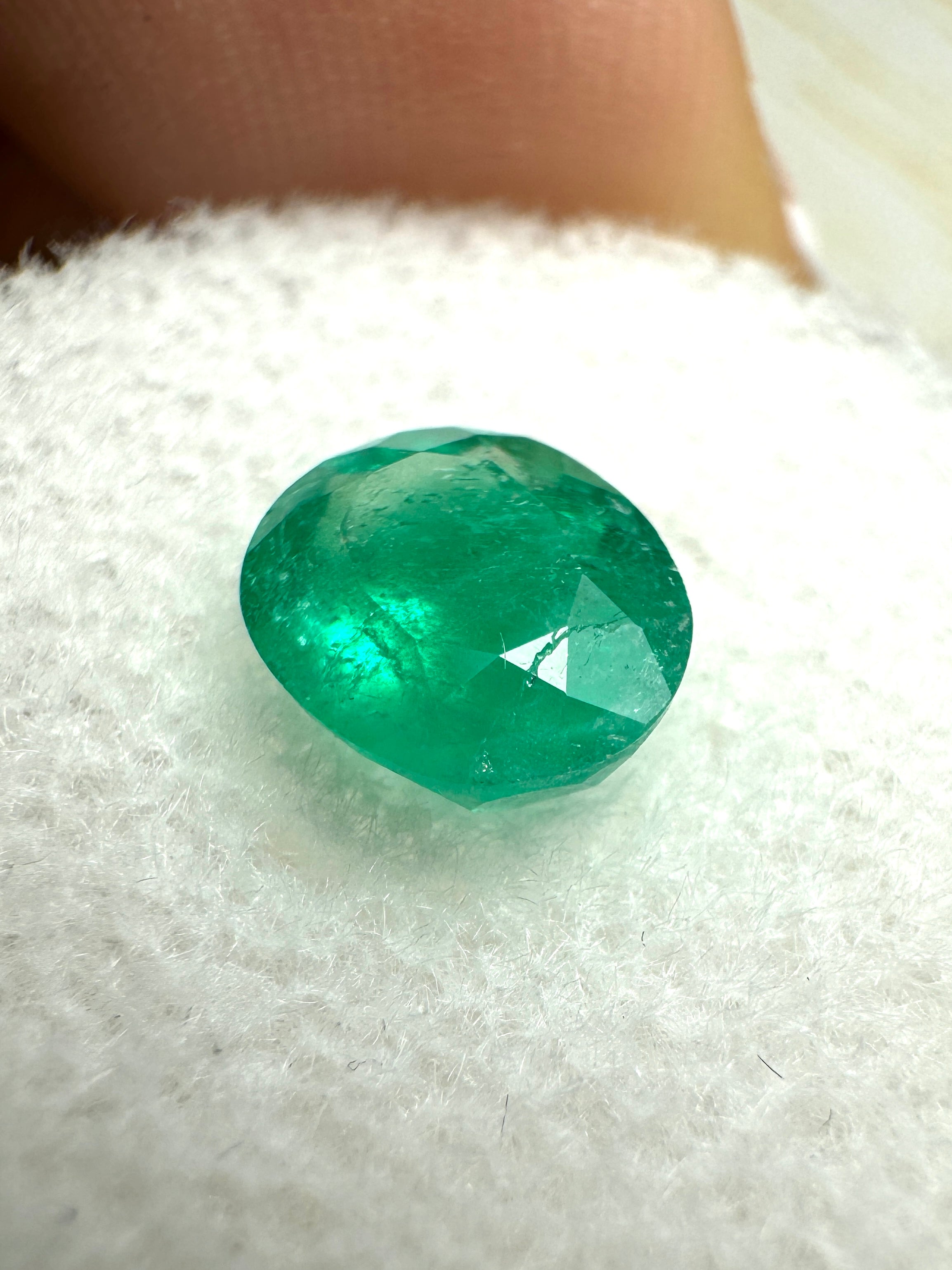 1.19 Carat Natural Colombian Emerald - Semi-Transparent Rich Green Oval Cut Loose Gemstone for Jewelry Making, Engagement Rings & Luxury Gifts
