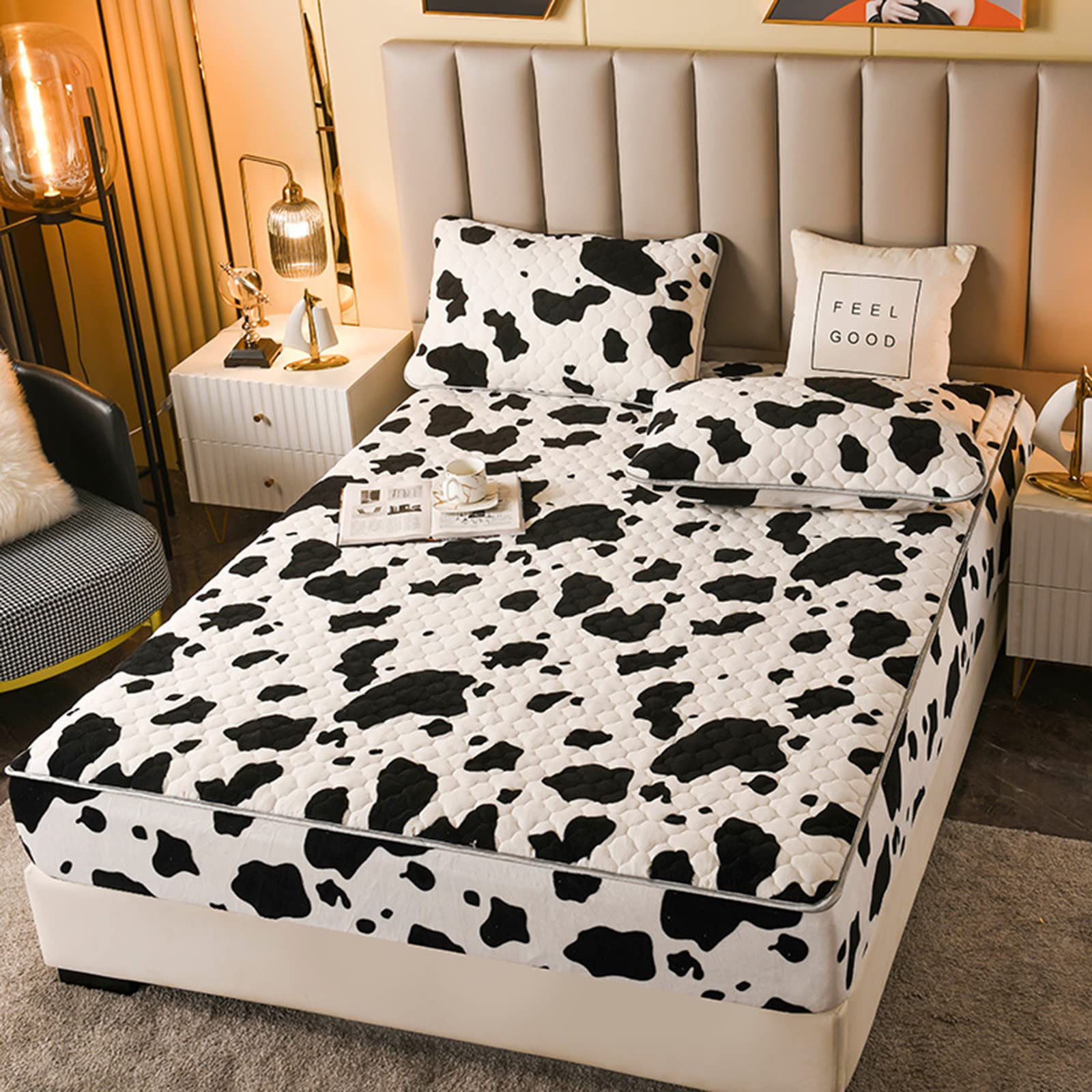 Pangzi Cow Print Flannel Fitted Sheet - Velvet Plush Soft Heavyweight Non-Slip Mattress Protector Cover for Queen Size Bed - Perfect for Winter Warmth and Farmhouse Style Bedroom Decor