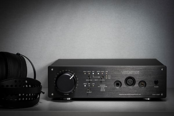 Violectric DHA V380 V2 High-End Headphone Amplifier & DAC - Premium Audio for Audiophiles - Perfect for Home Studio, Music Production & Critical Listening Sessions
