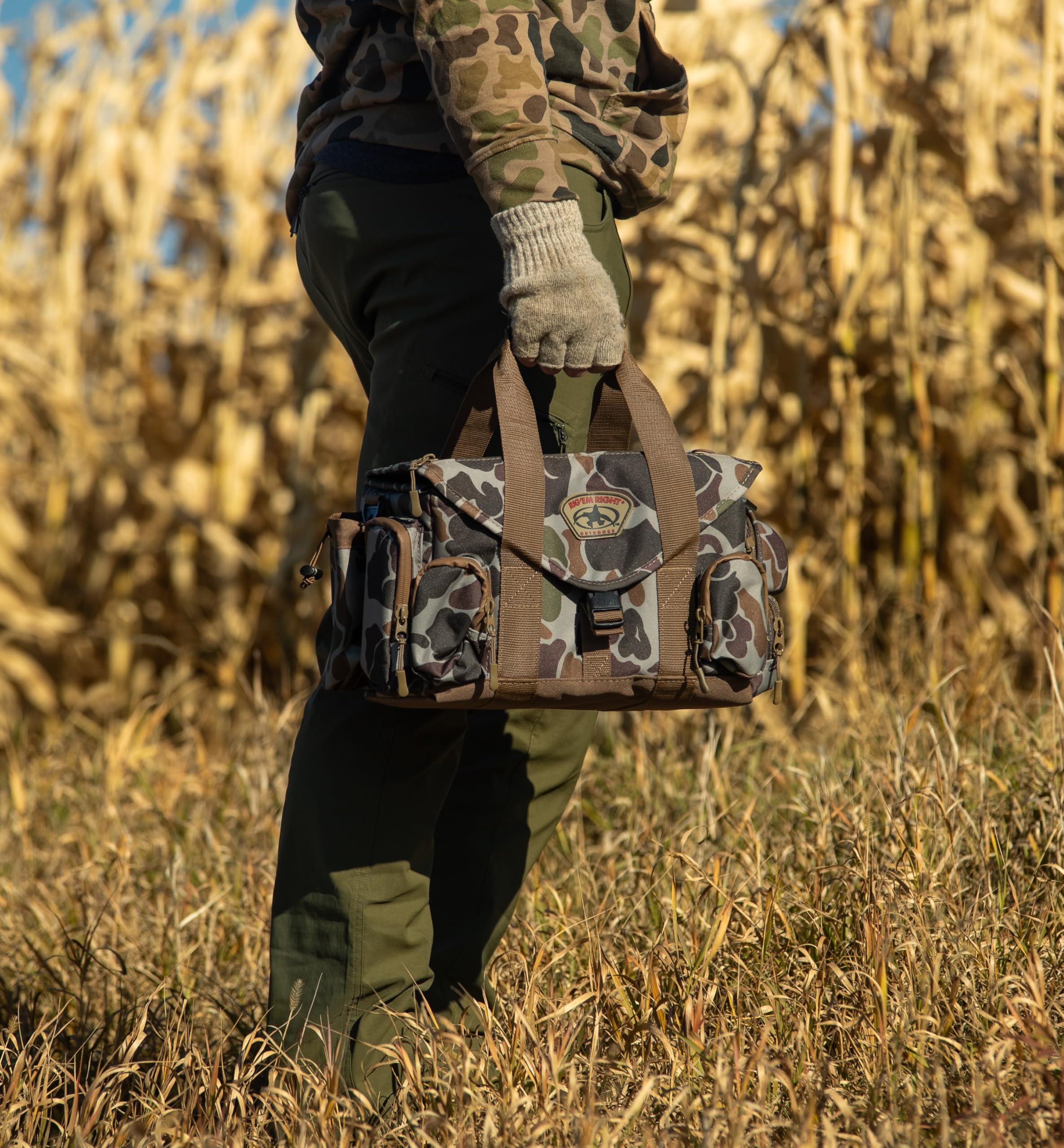 Rig'em Right Waterfowl Standard Shell Shocker Blind Bag - Brown Camo Hunting Gear with Sunglass Case, Drink Holder & Ammo Pouch | Perfect for Duck Hunting, Goose Hunting & Outdoor Waterfowl Adventures