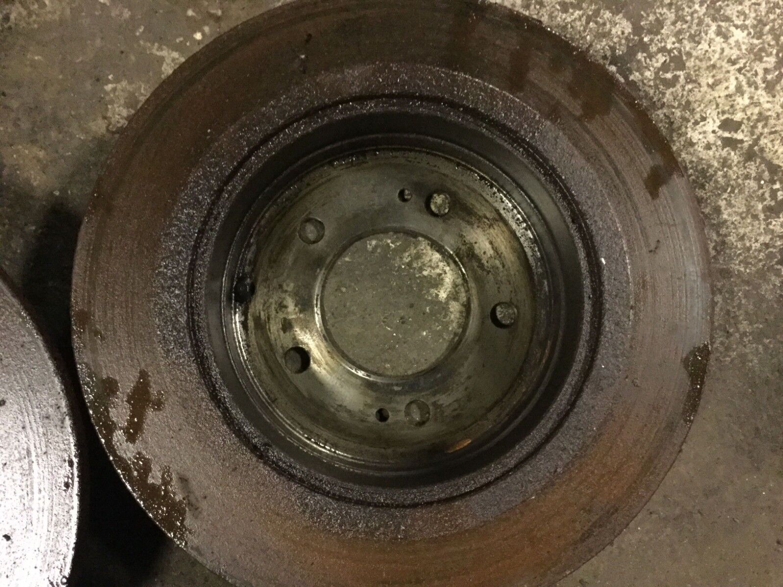 2006-2010 Hyundai Sonata 3.3L Rear Brake Disc Rotors (2-Piece Set) - OEM D12 Replacement for Smooth Braking Performance - Perfect for City Driving & Highway Commutes