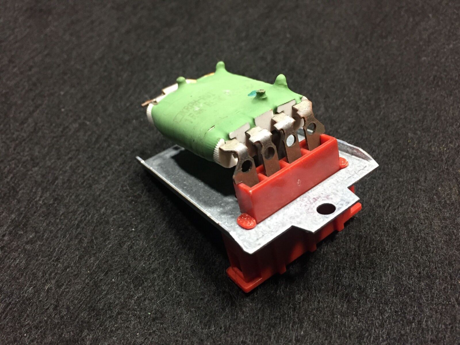 02 03 04 05 VW Passat Blower Motor Resistor OEM D23 - Replacement Part for HVAC System - Perfect for Car AC Repair & Maintenance