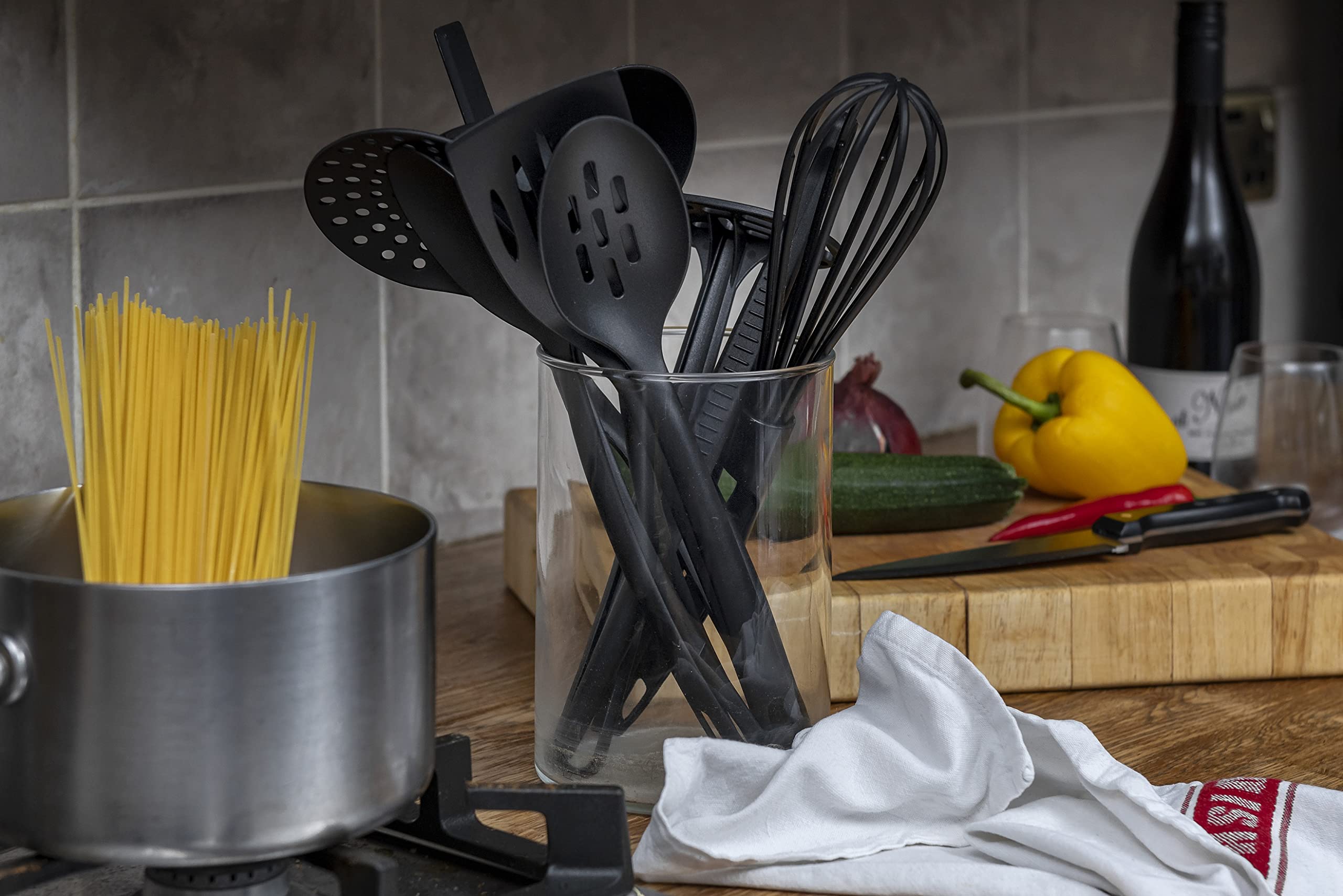 Chef Aid Black Nylon Ladle - BPA-Free Kitchen Utensil for Non-Stick Cookware - Safe & Durable Cooking Spoon - Perfect for Soups, Sauces & Stirring