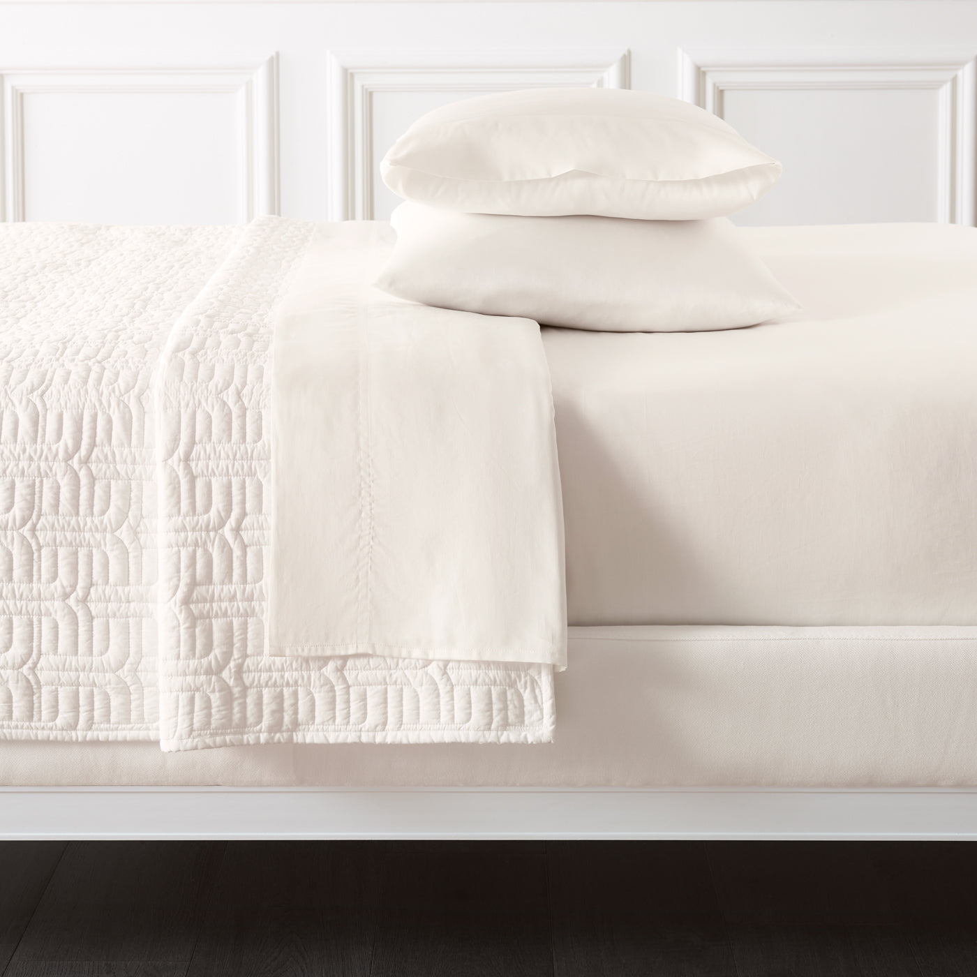 Luxury Soirée Sateen Sheet Set - 100% Cotton Soft Bed Sheets with Deep Pockets - Perfect for Master Bedroom, Guest Room & Hotel Use