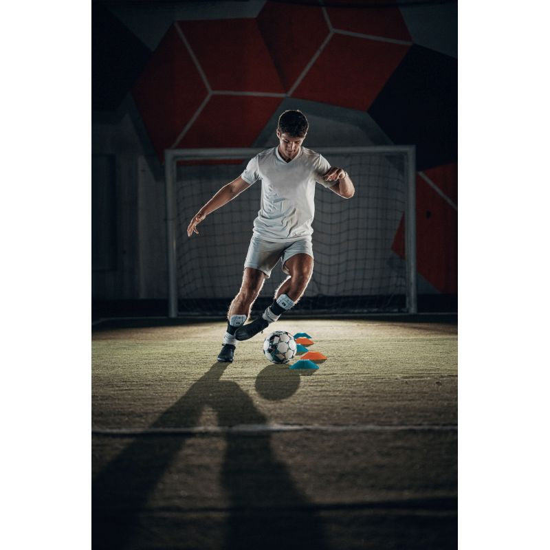 G FORM PRO S BLADE SHINGUARD - Premium Soccer Shin Guards for Men & Women - Lightweight Impact Protection for Football, Rugby & Sports Training - Perfect for Players, Coaches & Athletes