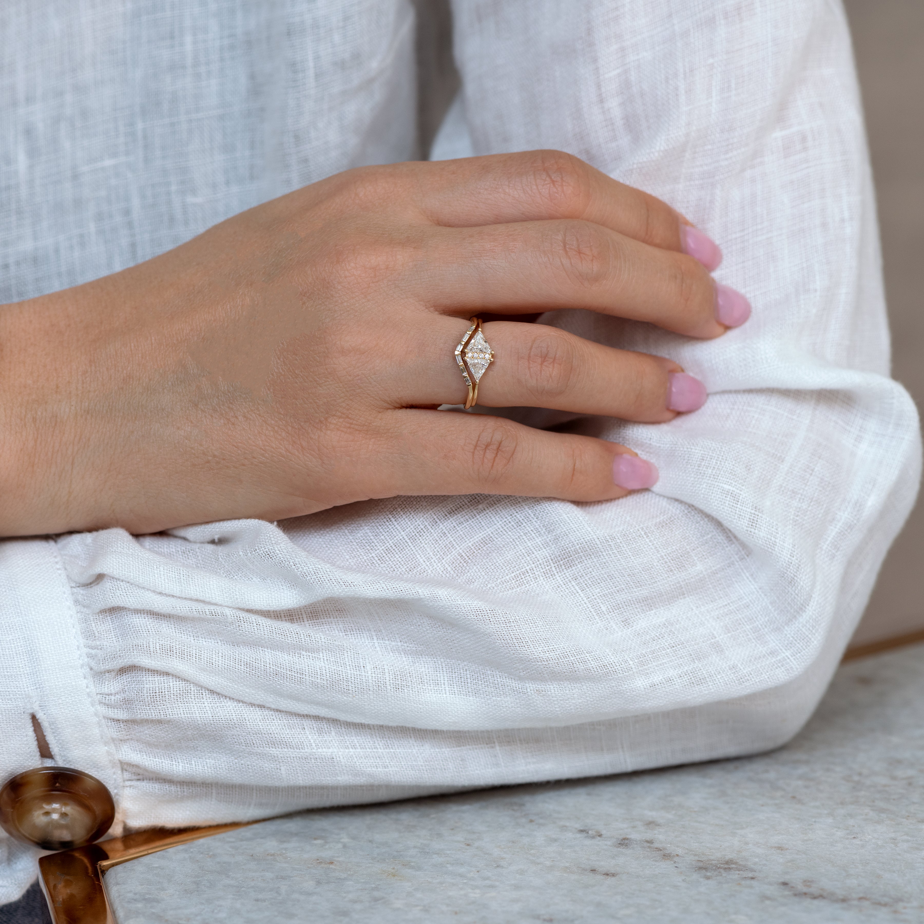 Elegant Chevron Wedding Ring with Baguette Diamonds | V-Shaped Diamond Engagement Band | Perfect for Bridal Jewelry & Anniversary Gifts
