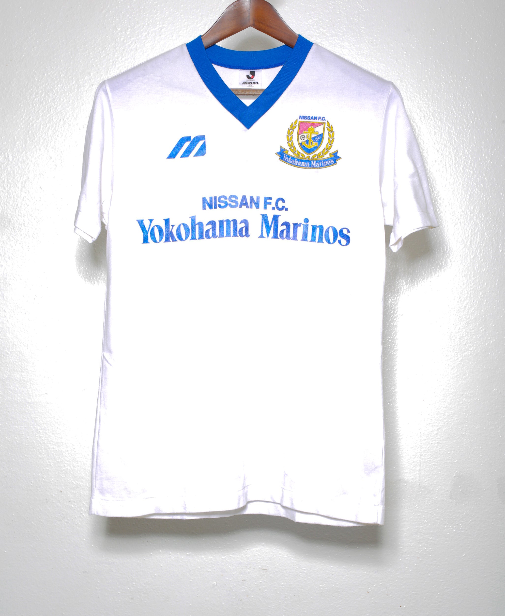 1993 Yokohama Marinos Vintage Soccer Training Jersey (Large) - Retro Football Shirt for Fans, Collectors & Match Days