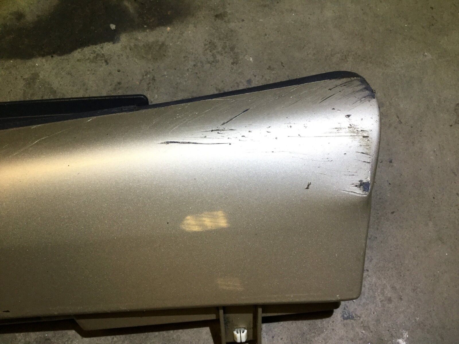 Original Lexus GS300 Rocker Panel Molding - Front Left Side Skirt (2000-2005 Models) | Perfect Fit Replacement Part for Lexus GS300 Sedan | Enhances Vehicle Appearance & Protection