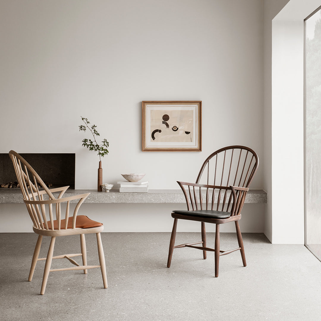 FH38 Windsor Armchair - Solid Wood Dining Chair, Comfortable Kitchen & Office Chair, Handcrafted Traditional Design - Perfect for Dining Rooms, Home Offices & Restaurants