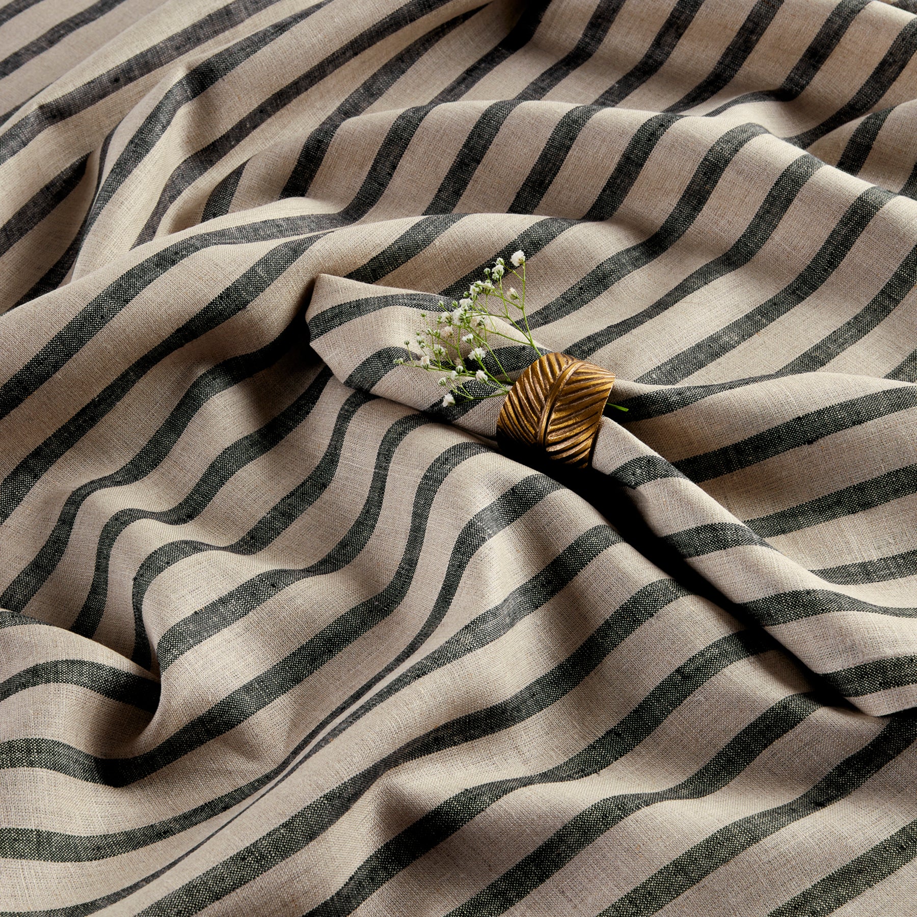 Madison Stripe Table Runner - Elegant Cotton Linen Dining Table Decor for Wedding, Party & Holiday Decorations