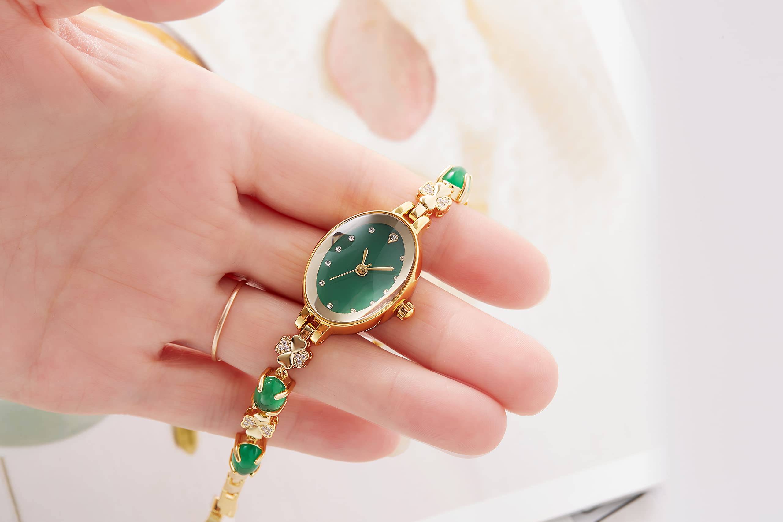Elegant Women's Fashion Watch - Oval Dial Quartz Bracelet Watch for Ladies, Waterproof & Stylish - Perfect for Daily Wear, Office, Parties & Special Occasions