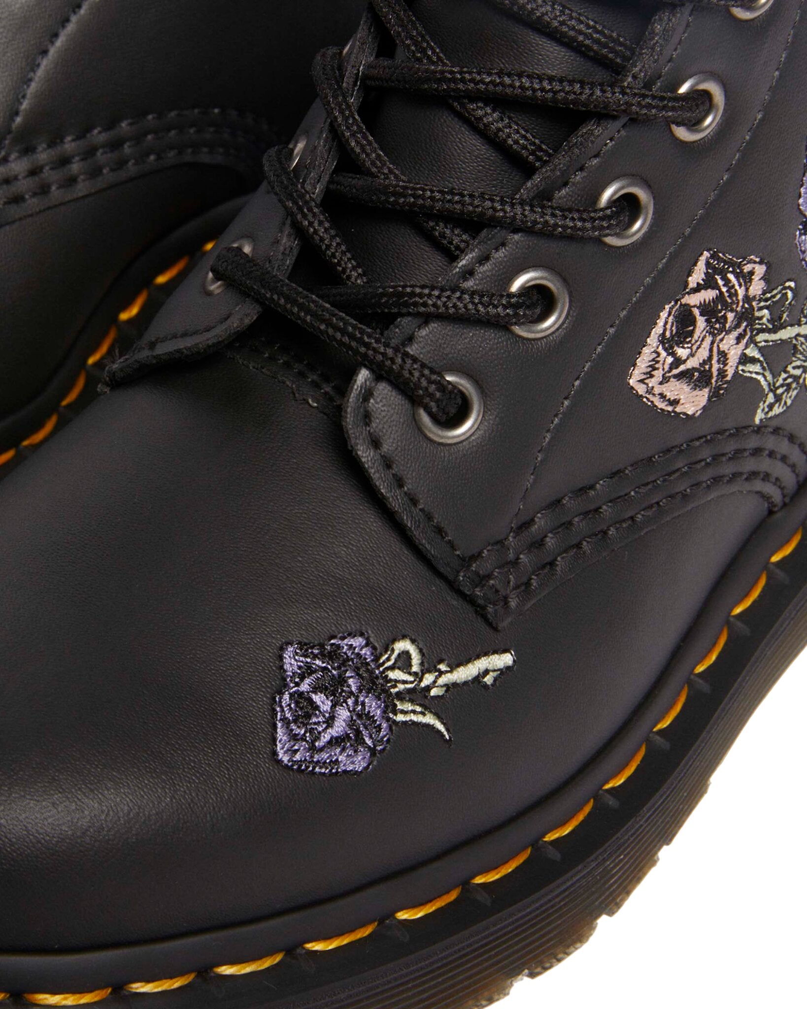 Dr. Martens 1460 Vonda Boots for Women - Classic Ankle Boots with Air-Cushioned Sole | Perfect for Casual Wear, Work & Outdoor Activities