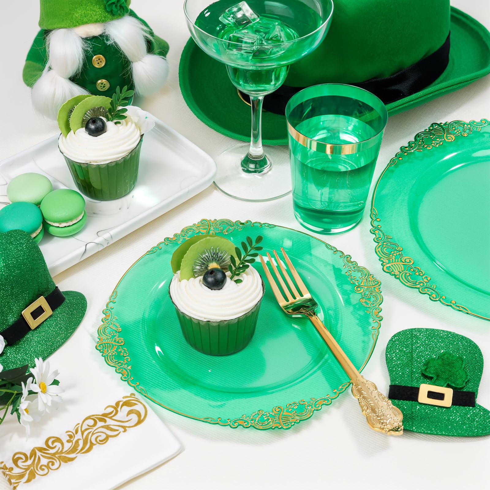 Hioasis 175-Piece Clear Green Plastic Dinnerware Set - Disposable Plates, Cutlery, Cups & Napkins for St. Patrick's Day, Weddings & Parties | Includes 25 Dinner Plates, 25 Dessert Plates, 25 Knives, 25 Forks, 25 Spoons, 25 Cups & 25 Napkins | Perfect for Green Themed Events, Birthday Celebrations & Outdoor Gatherings