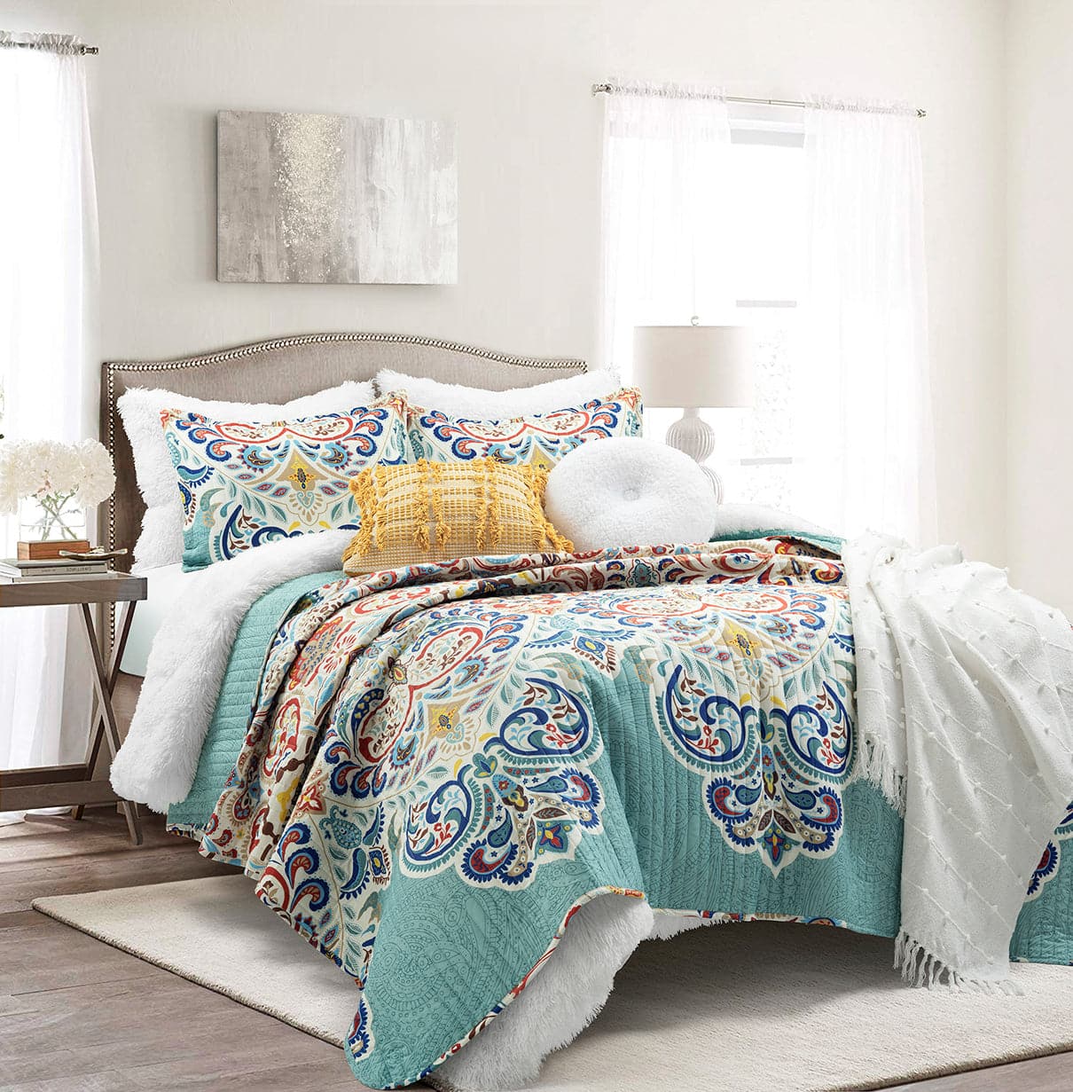 Boho Chic Quilt 3 Piece Set - Queen Size Bedspread with Matching Pillow Shams, Lightweight Cotton Coverlet for Bohemian Style Bedroom Decor - Perfect for Master Bedroom, Guest Room & Dorm Room