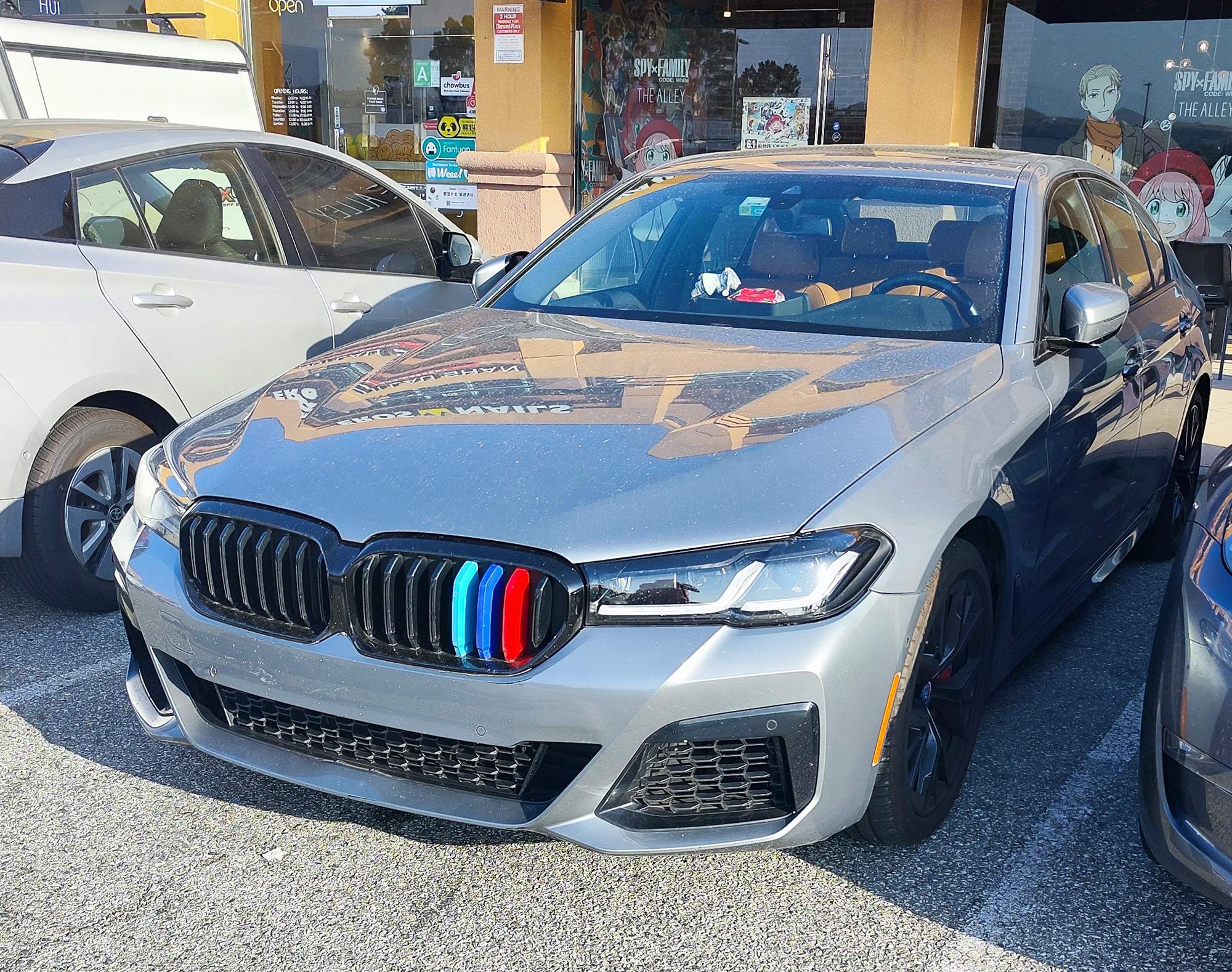 BMW G30 G31 5 Series M Style Color Grille Inserts (2021+) - 8 Beam Design for Enhanced Style & Sporty Look | Perfect for Car Enthusiasts & Custom Upgrades
