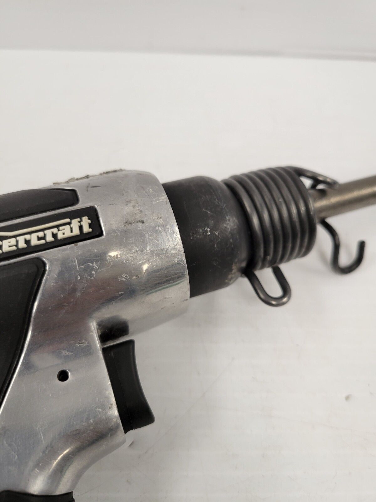 Mastercraft 058-9331-2 Air Chisel - Heavy Duty Pneumatic Chisel Tool for Metalworking, Auto Repair & Demolition - Perfect for Mechanics, DIY & Construction Projects